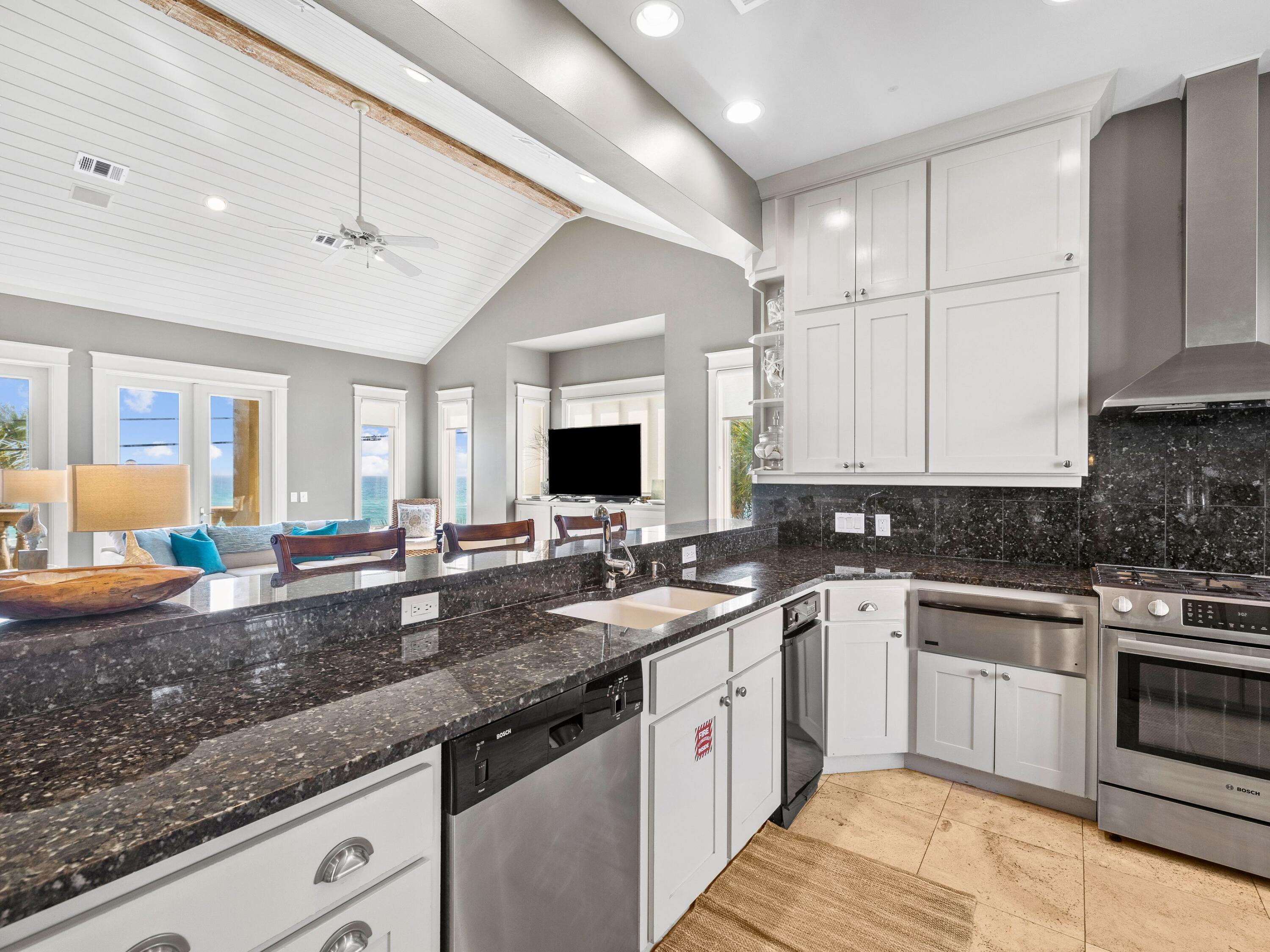 AVALON BEACH ESTATES - Residential