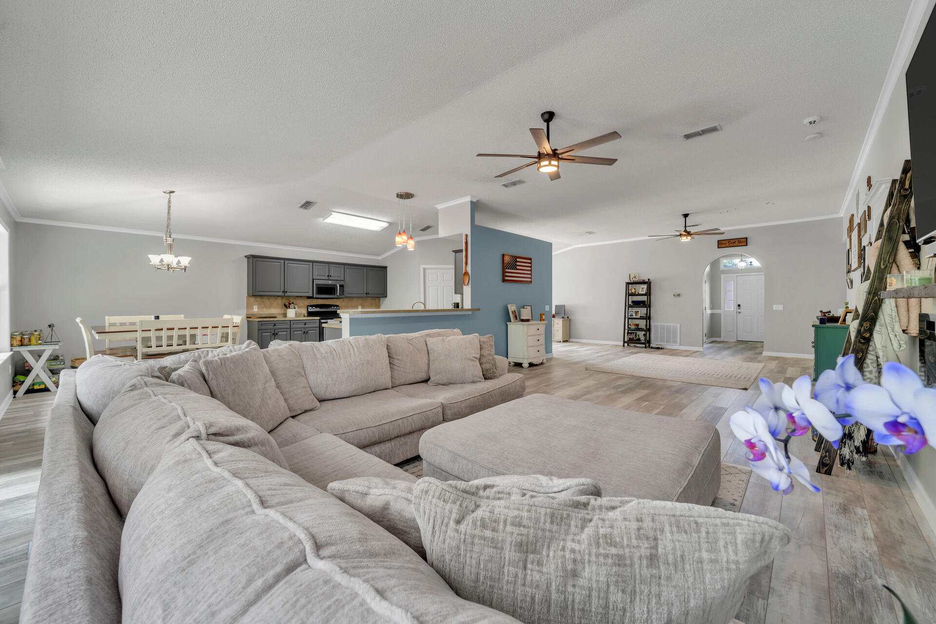 COUNTRYVIEW ESTATES 10TH ADDN - Residential