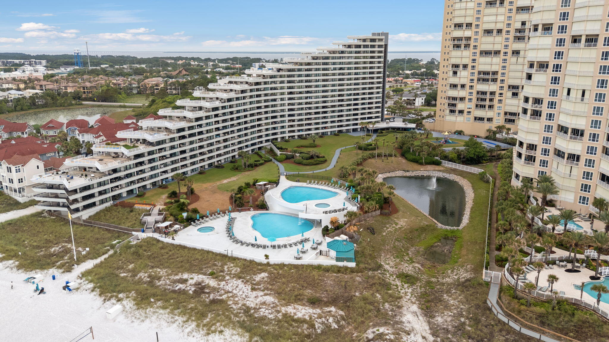 EDGEWATER BEACH - Residential