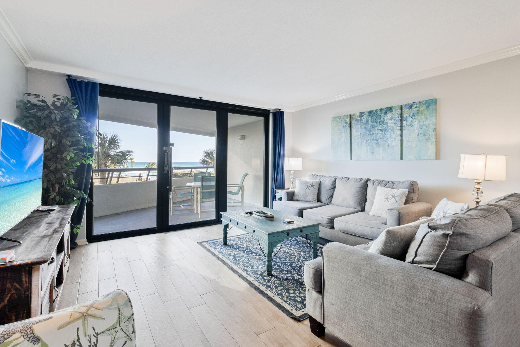 EDGEWATER BEACH - Residential