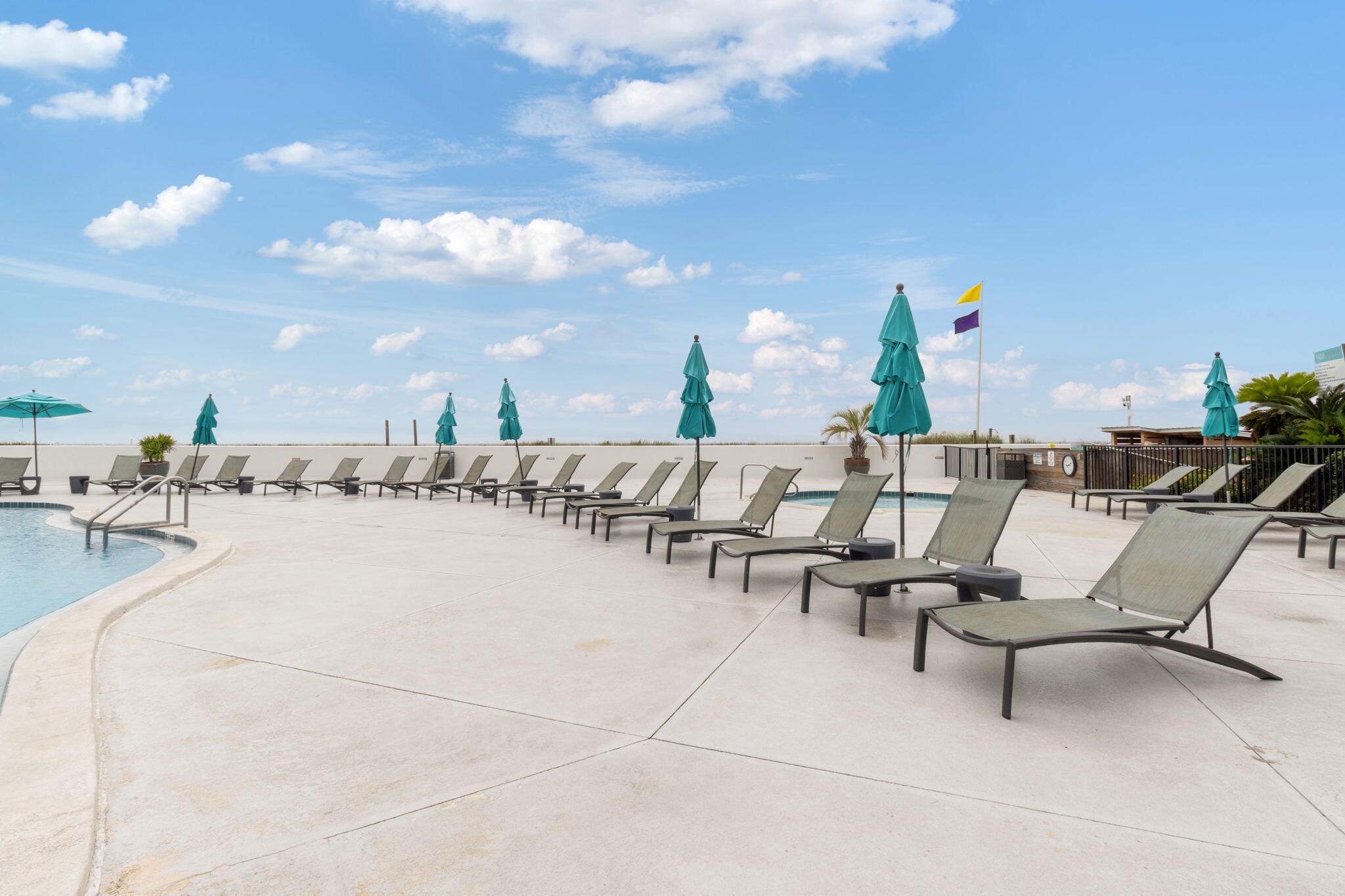 EDGEWATER BEACH - Residential