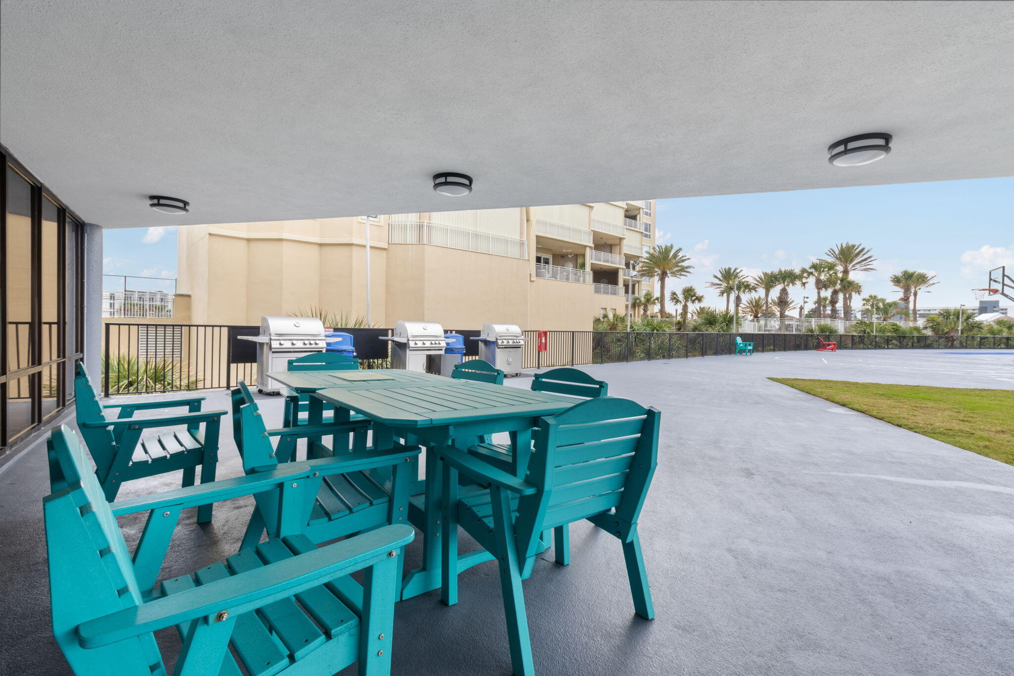 EDGEWATER BEACH - Residential
