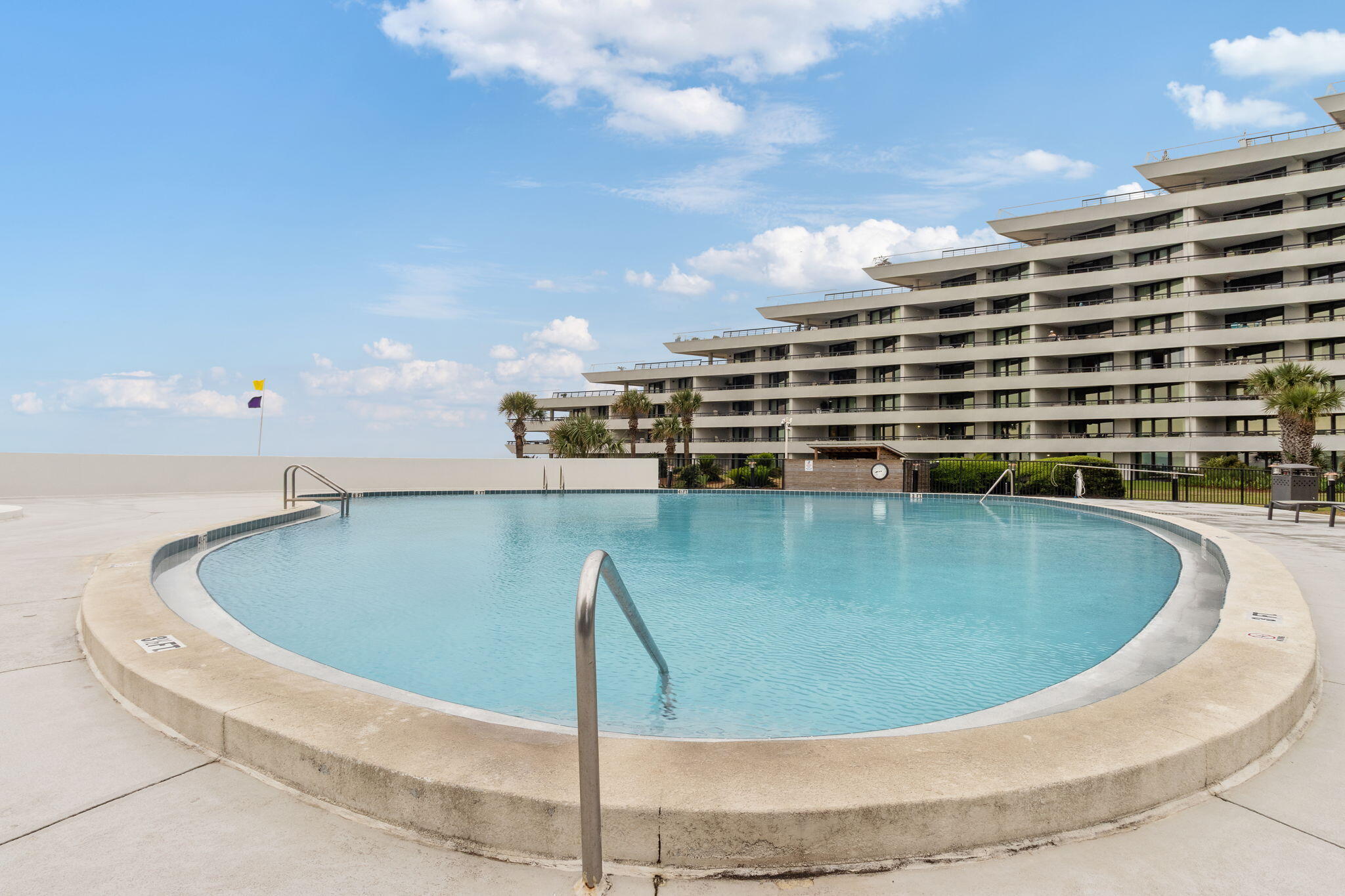 EDGEWATER BEACH - Residential