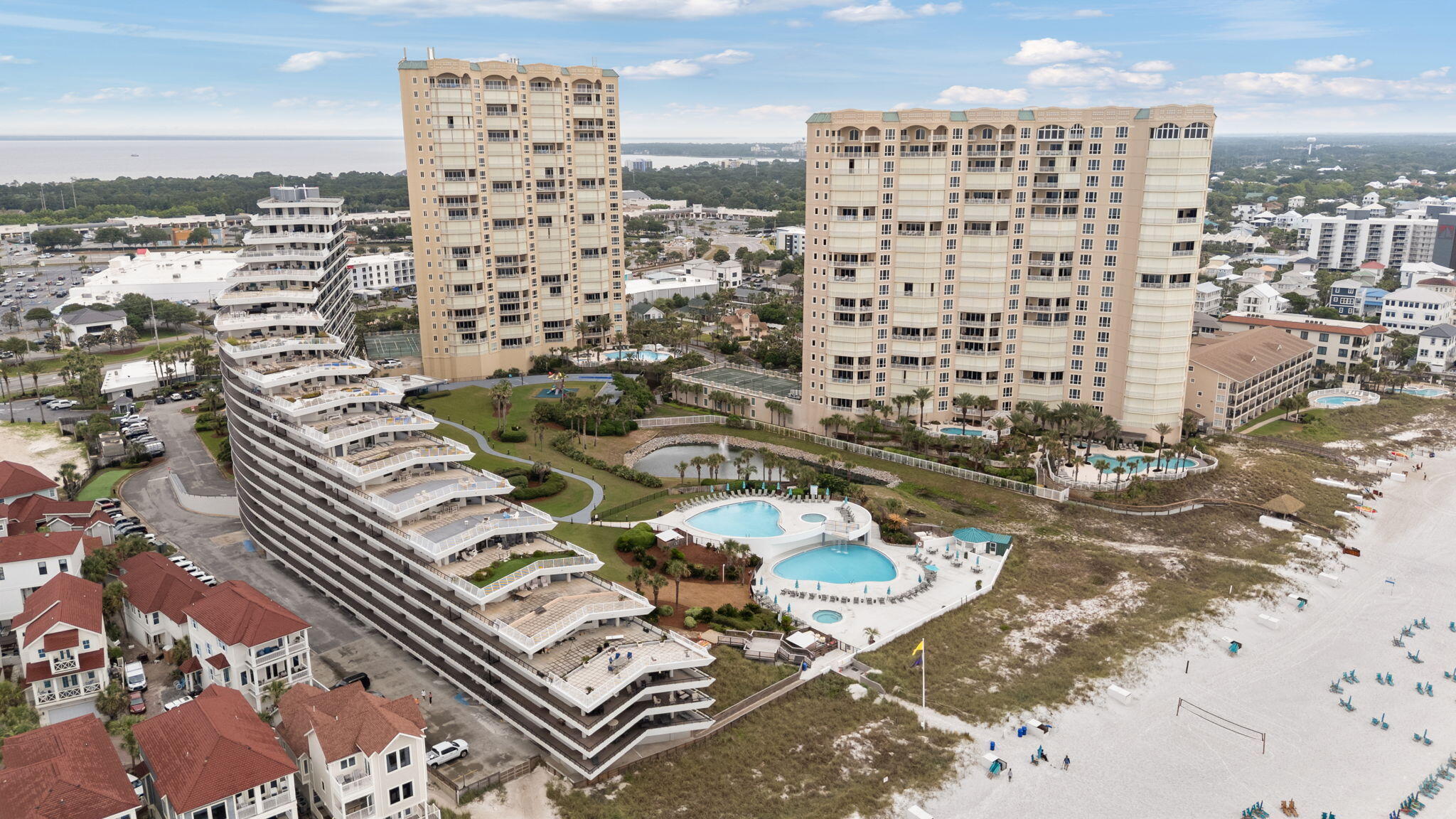 EDGEWATER BEACH - Residential