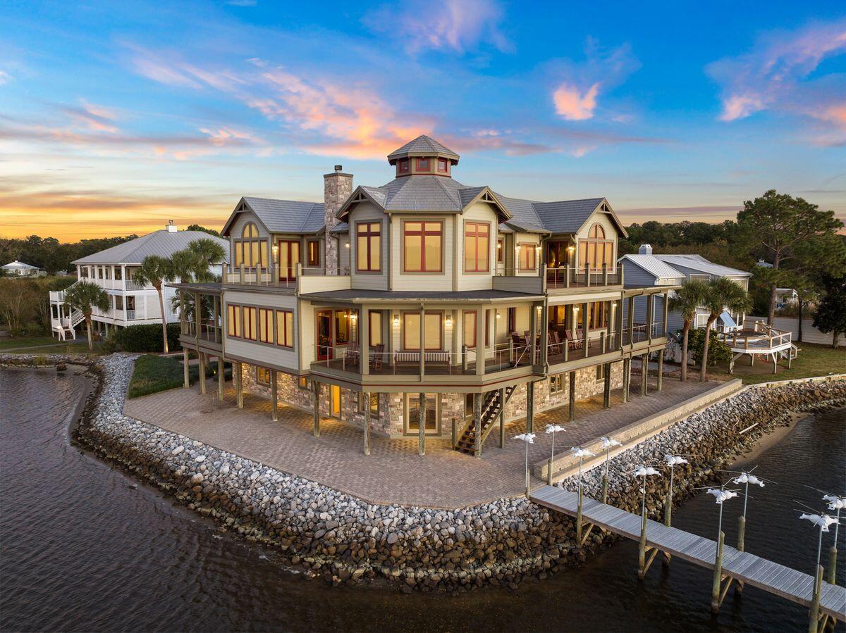 BAY GROVE - Residential