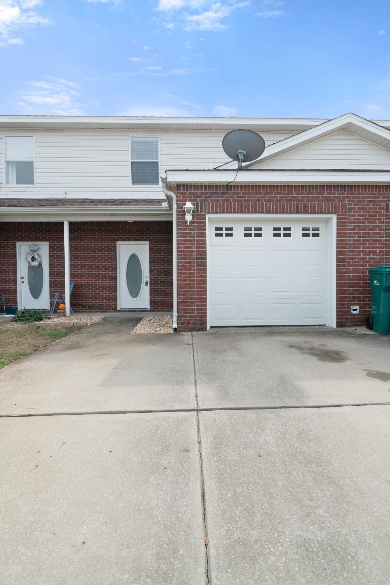 Welcome to your new home! Quail Run Townhomes are located in the heart of Destin! Don't miss this opportunity to live minutes from the Destin Harbor, Sandy white Beaches, award winning restaurants, endless shopping, indoor and outdoor entertainment for the whole family. This home features new flooring, downstairs, new carpet on stairs and bedrooms. Freshly painted in a soothing neutral tone. Kitchen and living area are open for family enjoyment and entertaining. Wide steps leading upstairs for safety. Spacious bedrooms with ceiling fans. Master has ensuite bathroom. This home also has ample closet space and a sizable 1 car garage. Vacant and easy to show! Call today to schedule a showing!