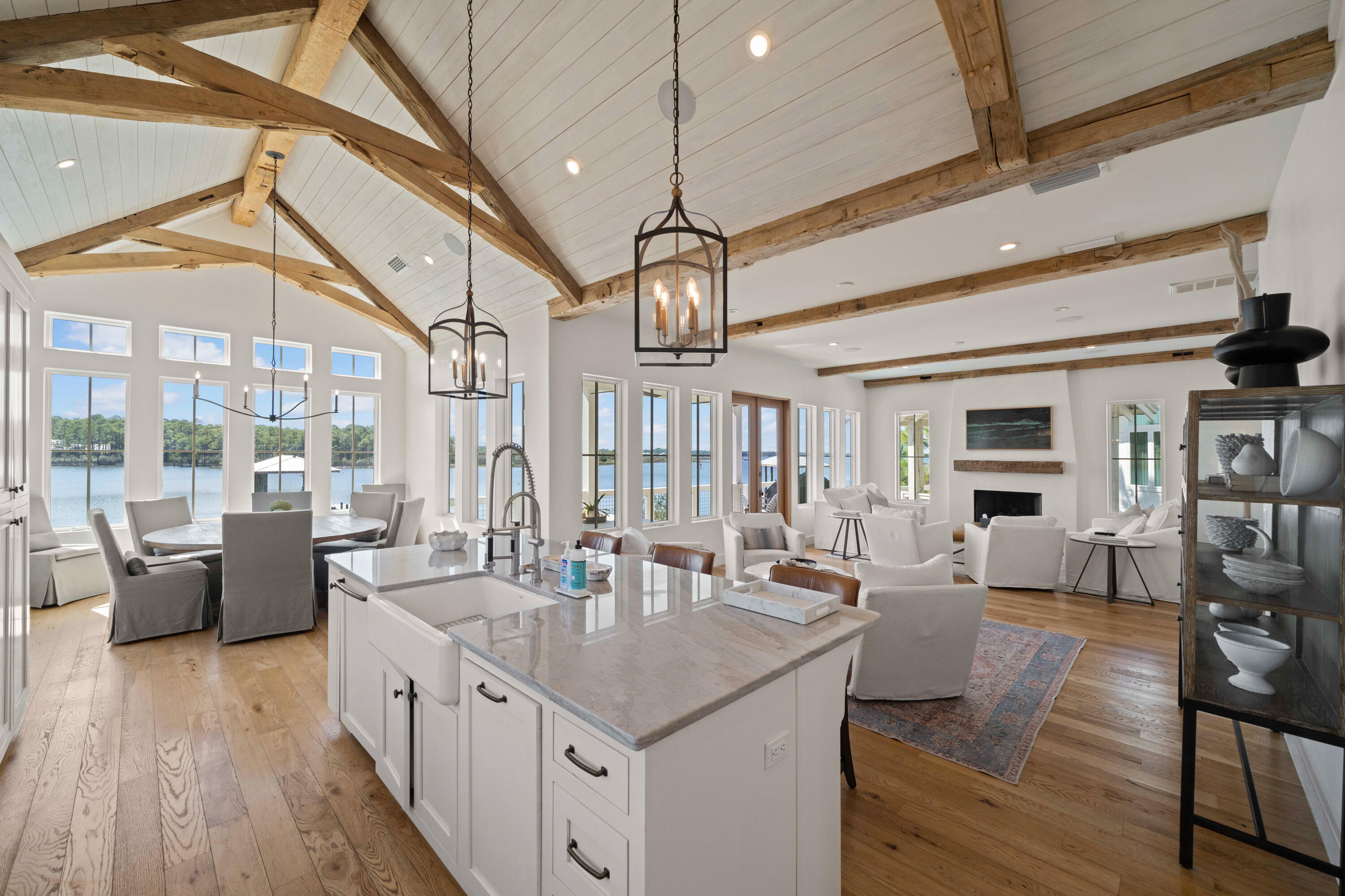CESSNA LANDING - Residential