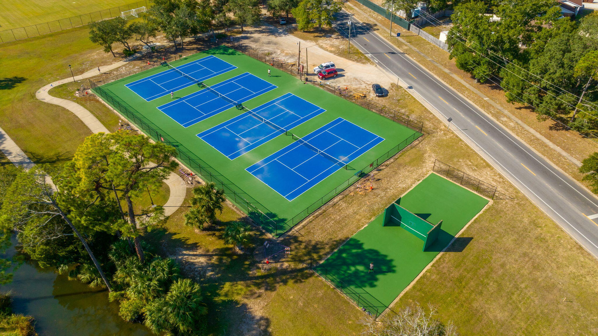 ELLIOTTS POINT - Residential