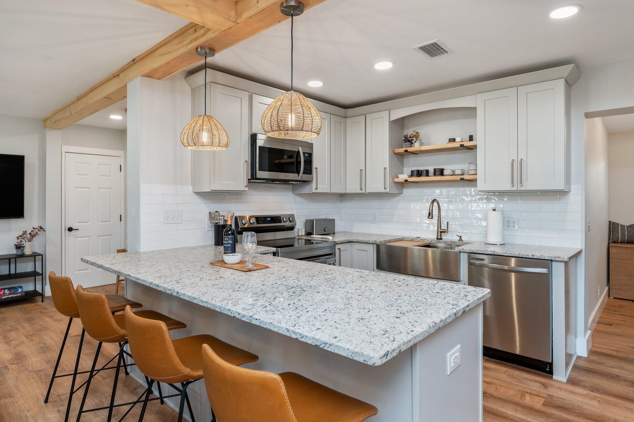 ELLIOTTS POINT - Residential