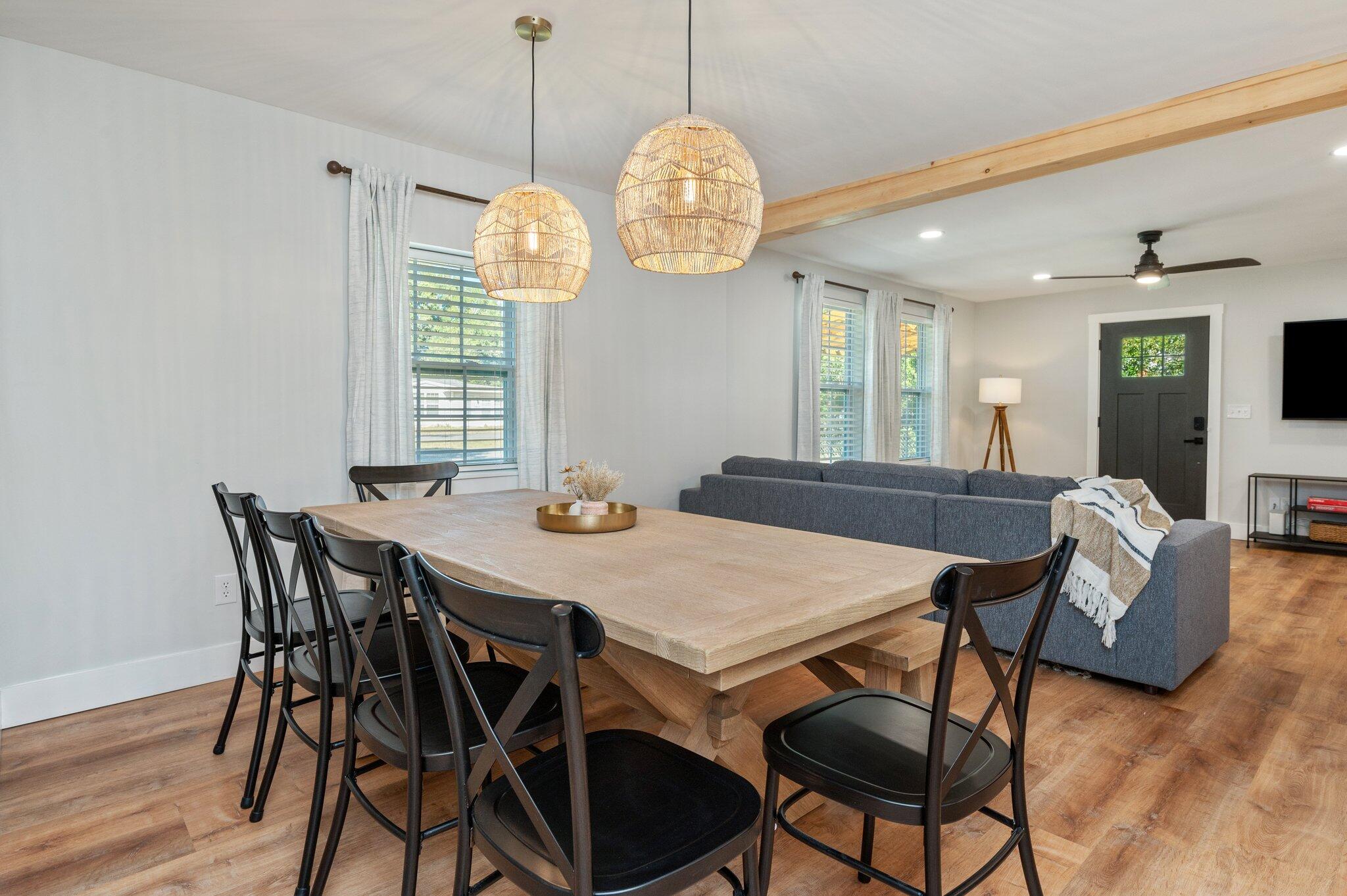 ELLIOTTS POINT - Residential