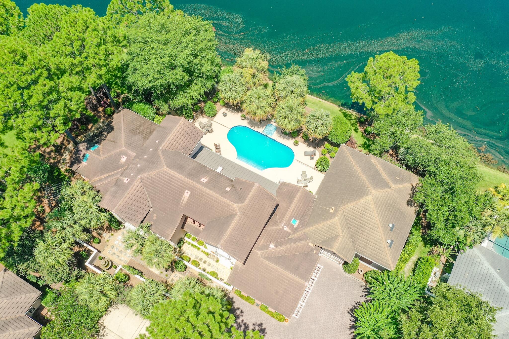 ISLAND GREEN - Residential