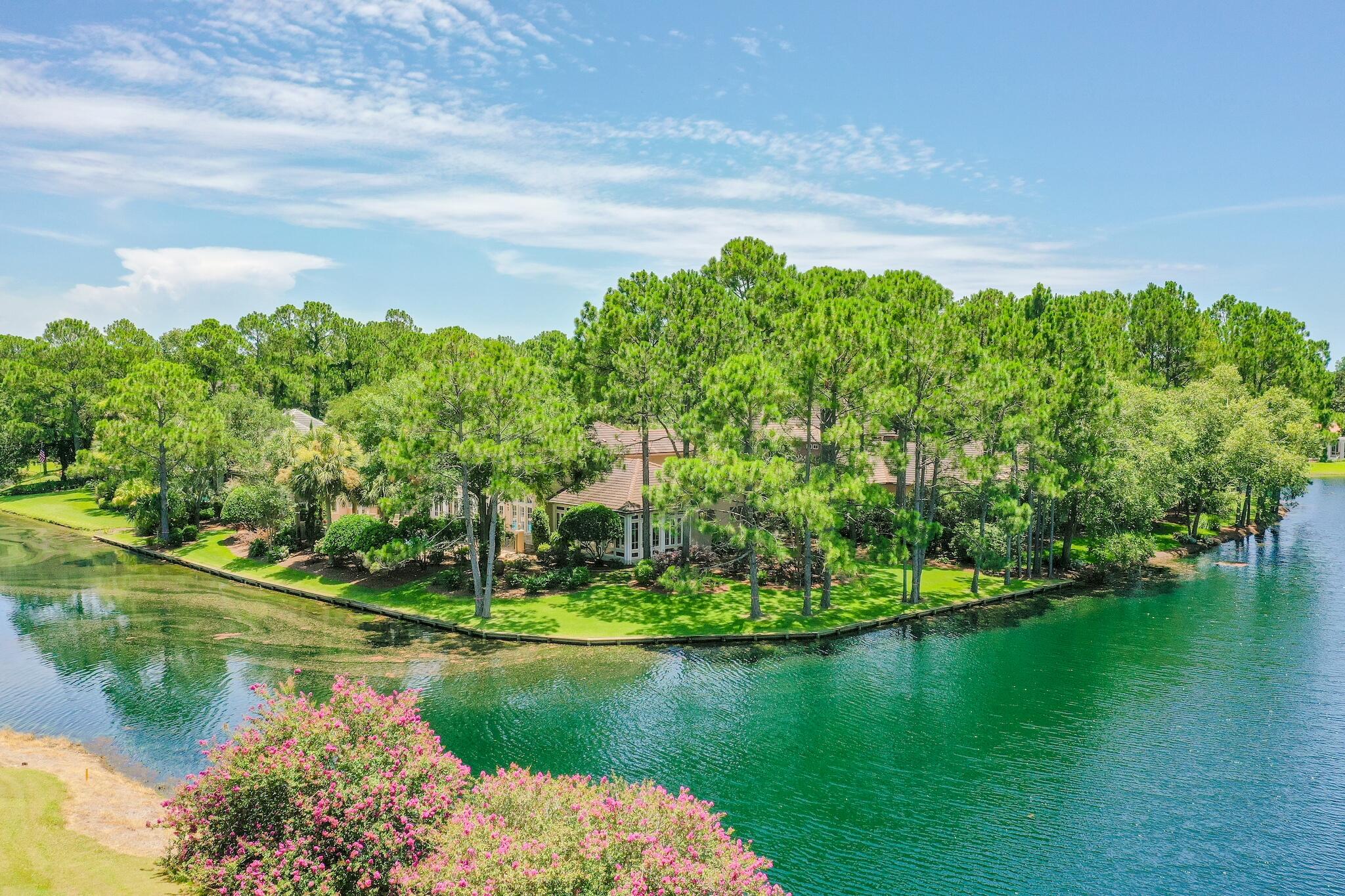 ISLAND GREEN - Residential