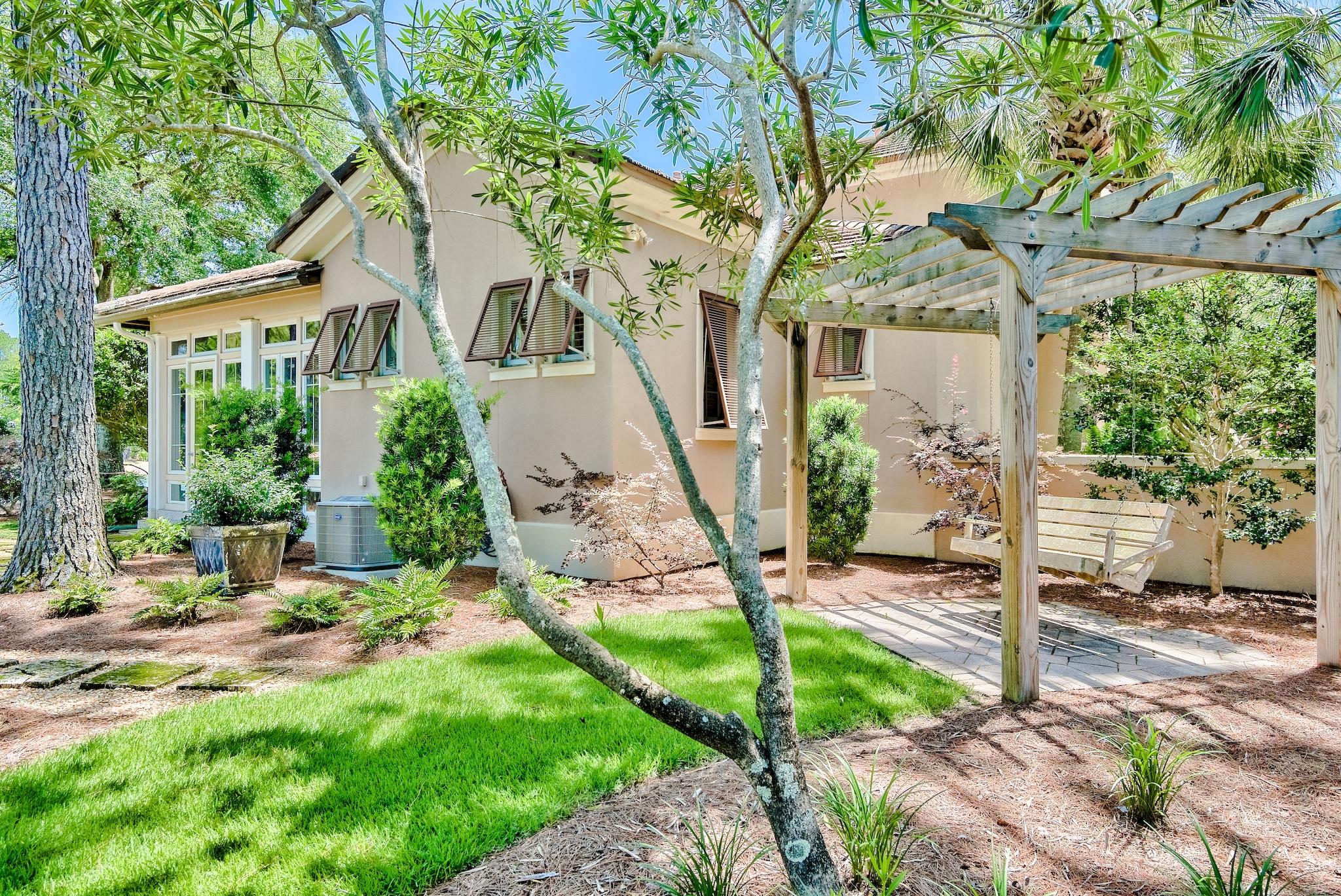 ISLAND GREEN - Residential