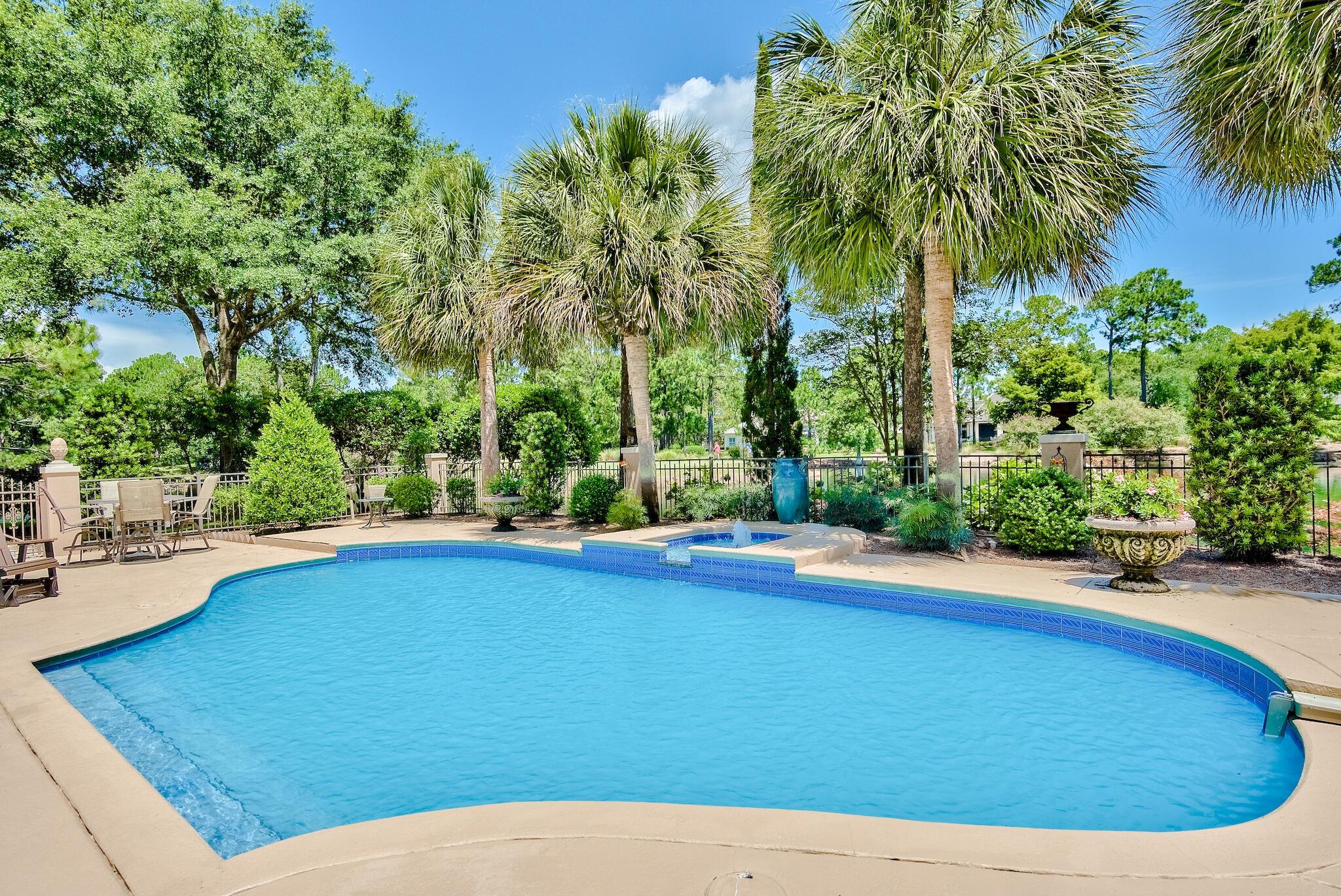ISLAND GREEN - Residential