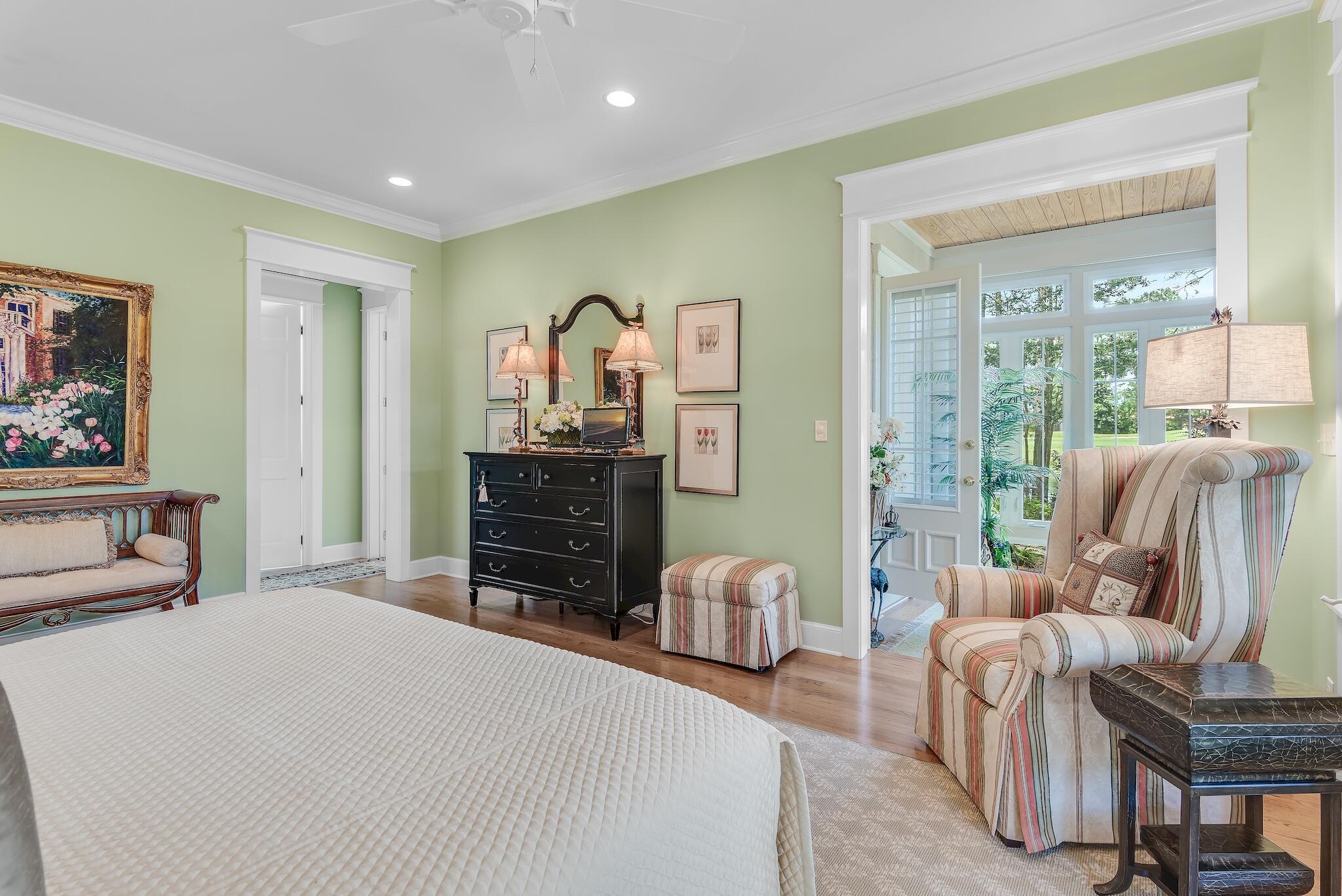 ISLAND GREEN - Residential