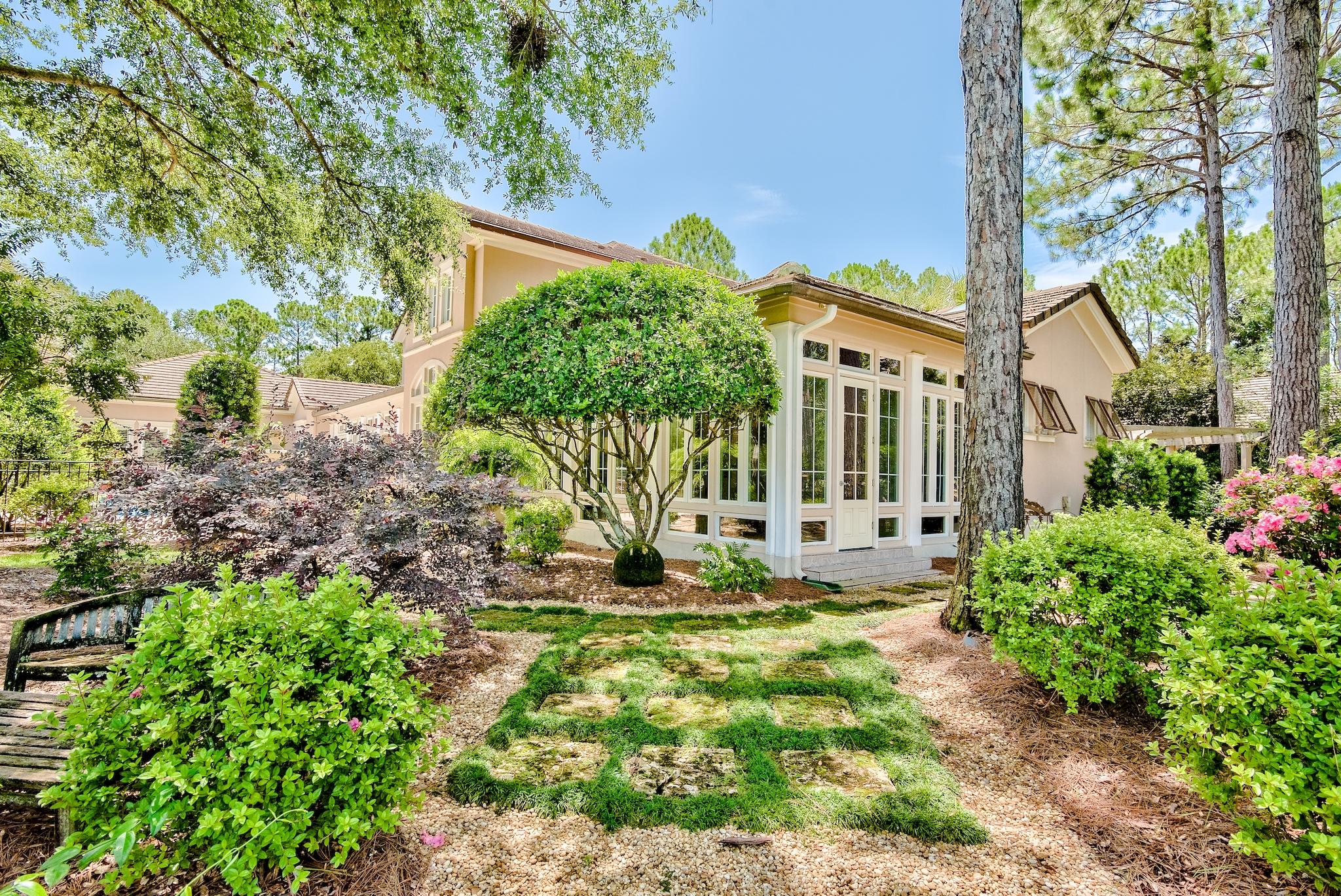 ISLAND GREEN - Residential