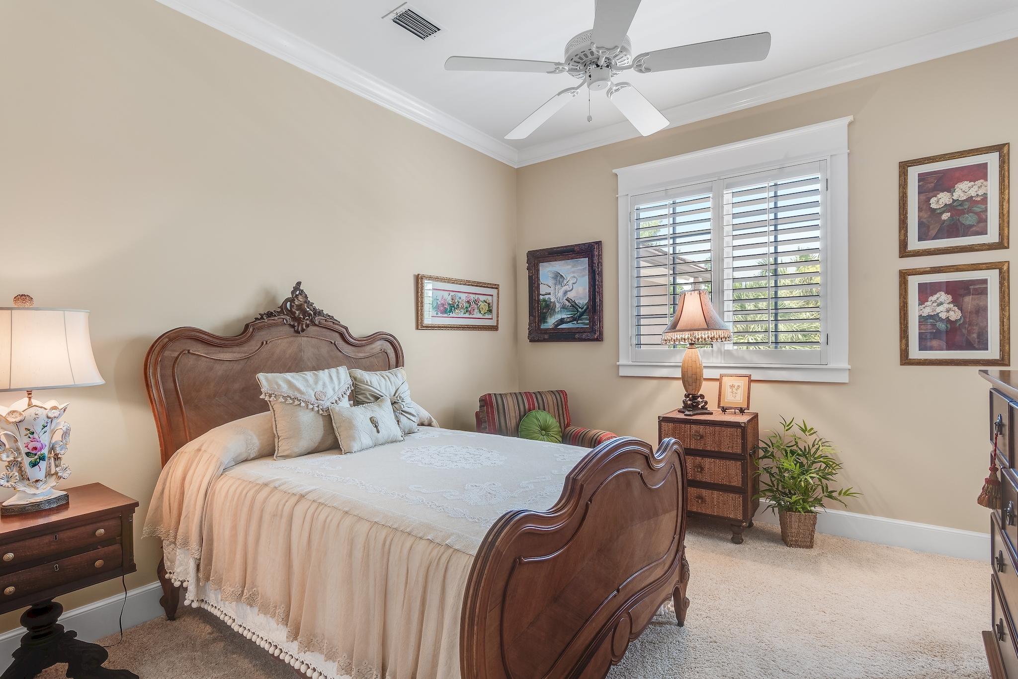 ISLAND GREEN - Residential