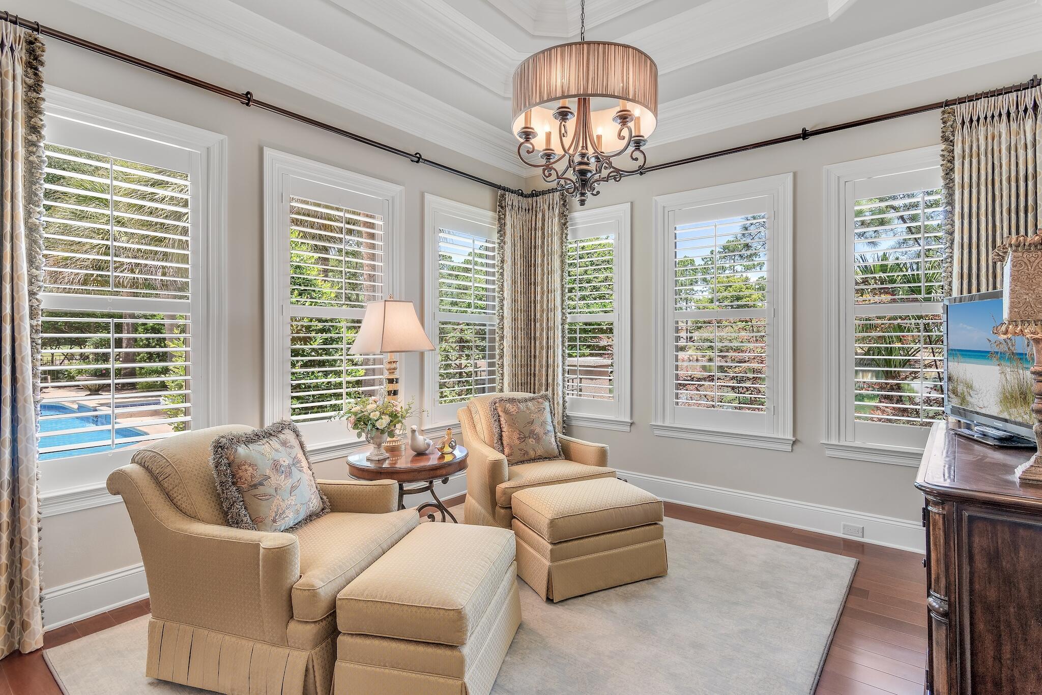 ISLAND GREEN - Residential