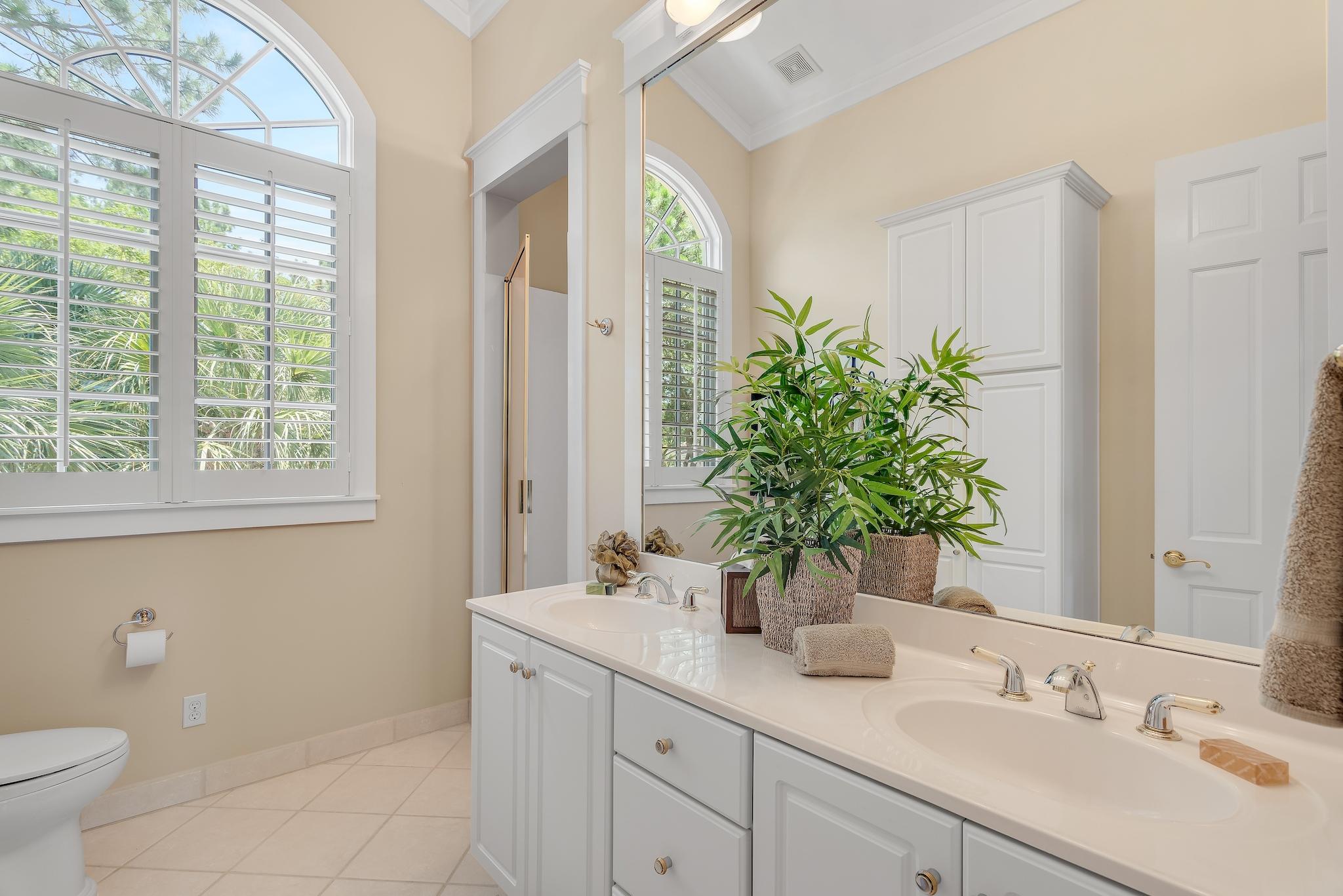 ISLAND GREEN - Residential