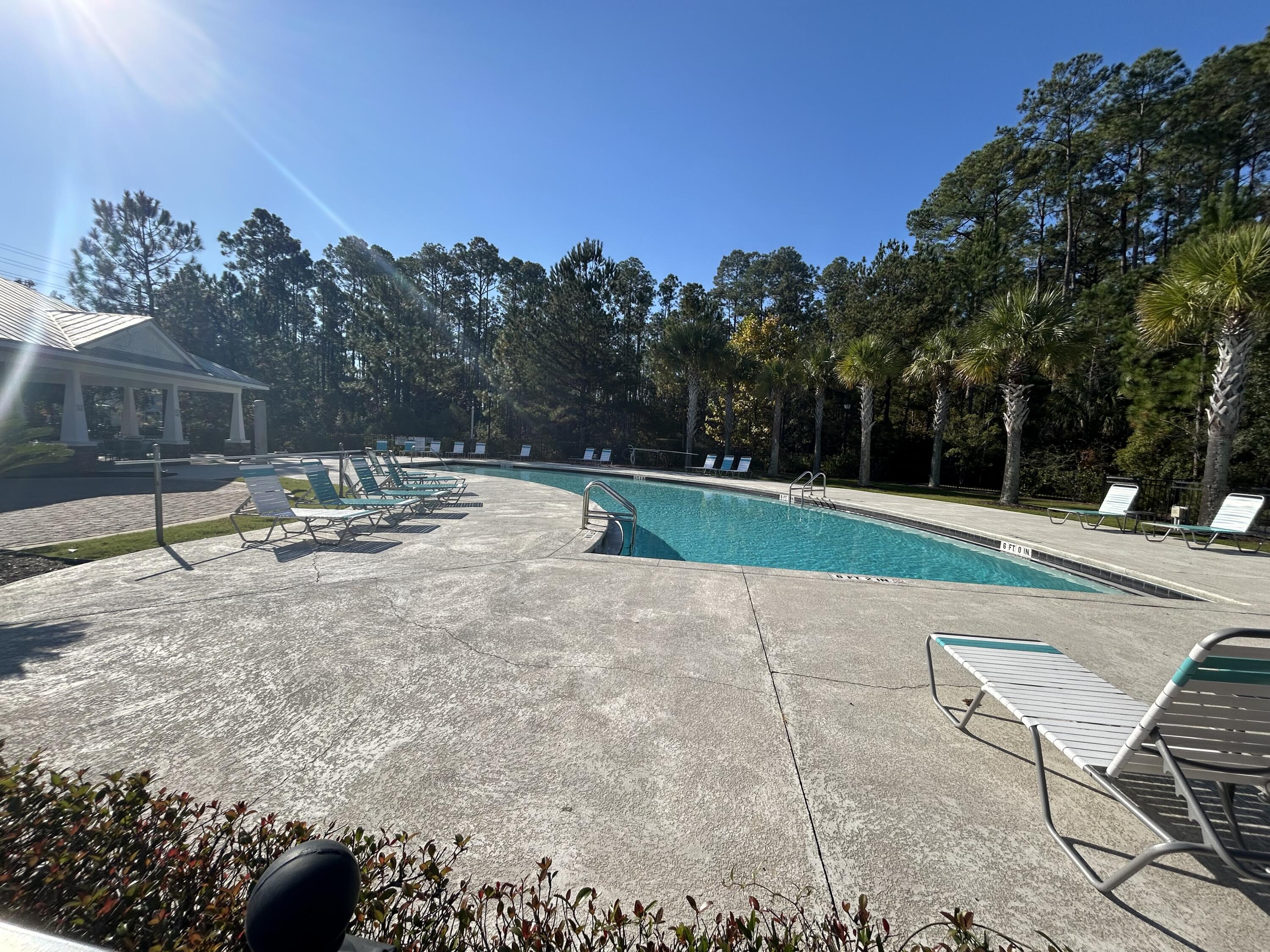 VERANDAS OF FREEPORT, THE - Residential Lease