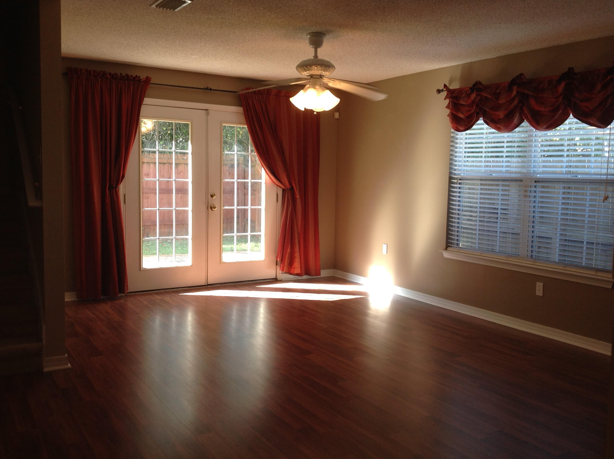 OAK PARK ESTATES - Residential Lease
