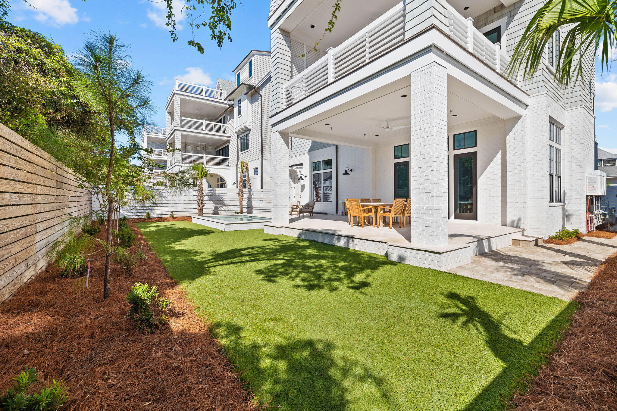 Grand Inlet - Residential