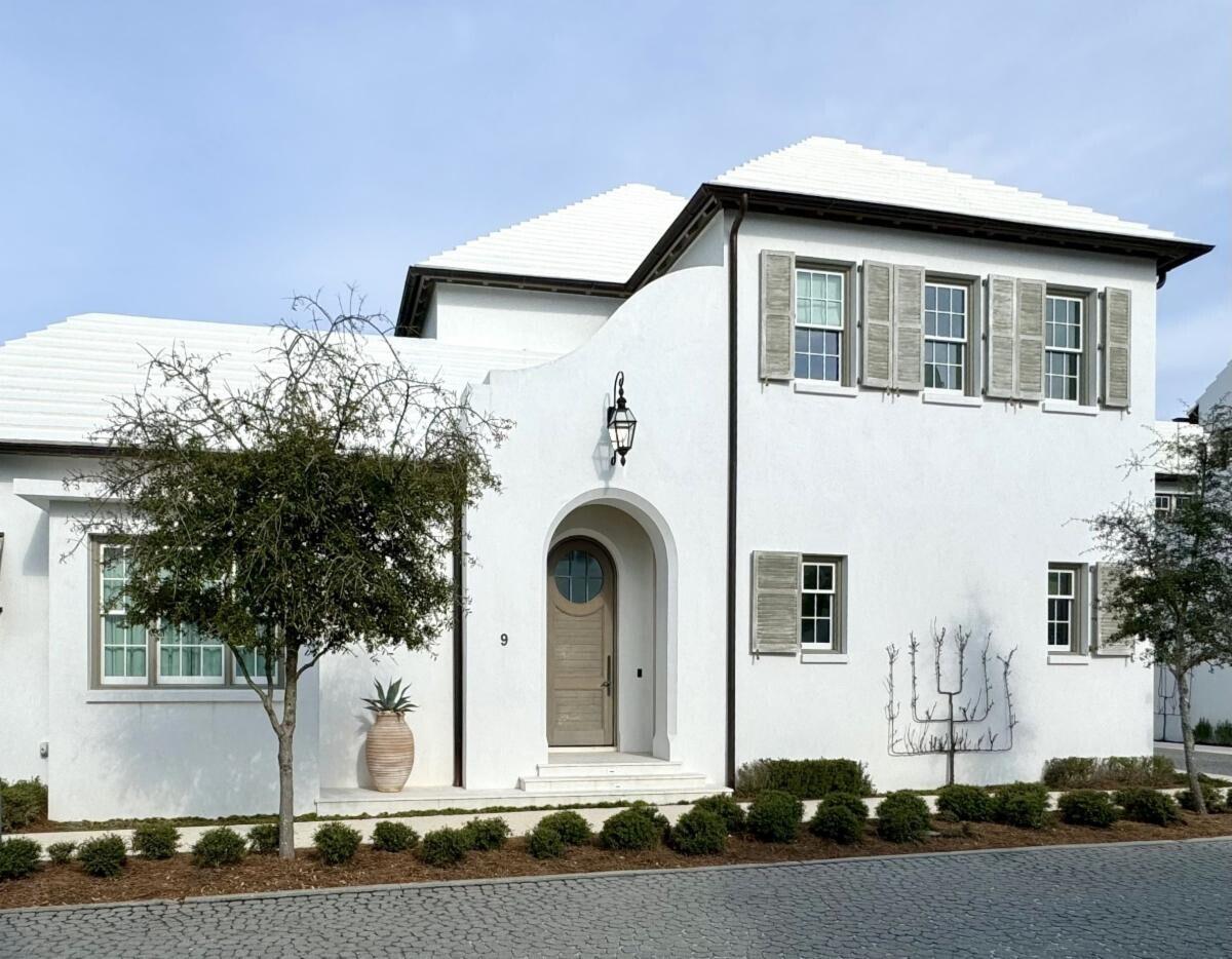 ALYS BEACH - Residential