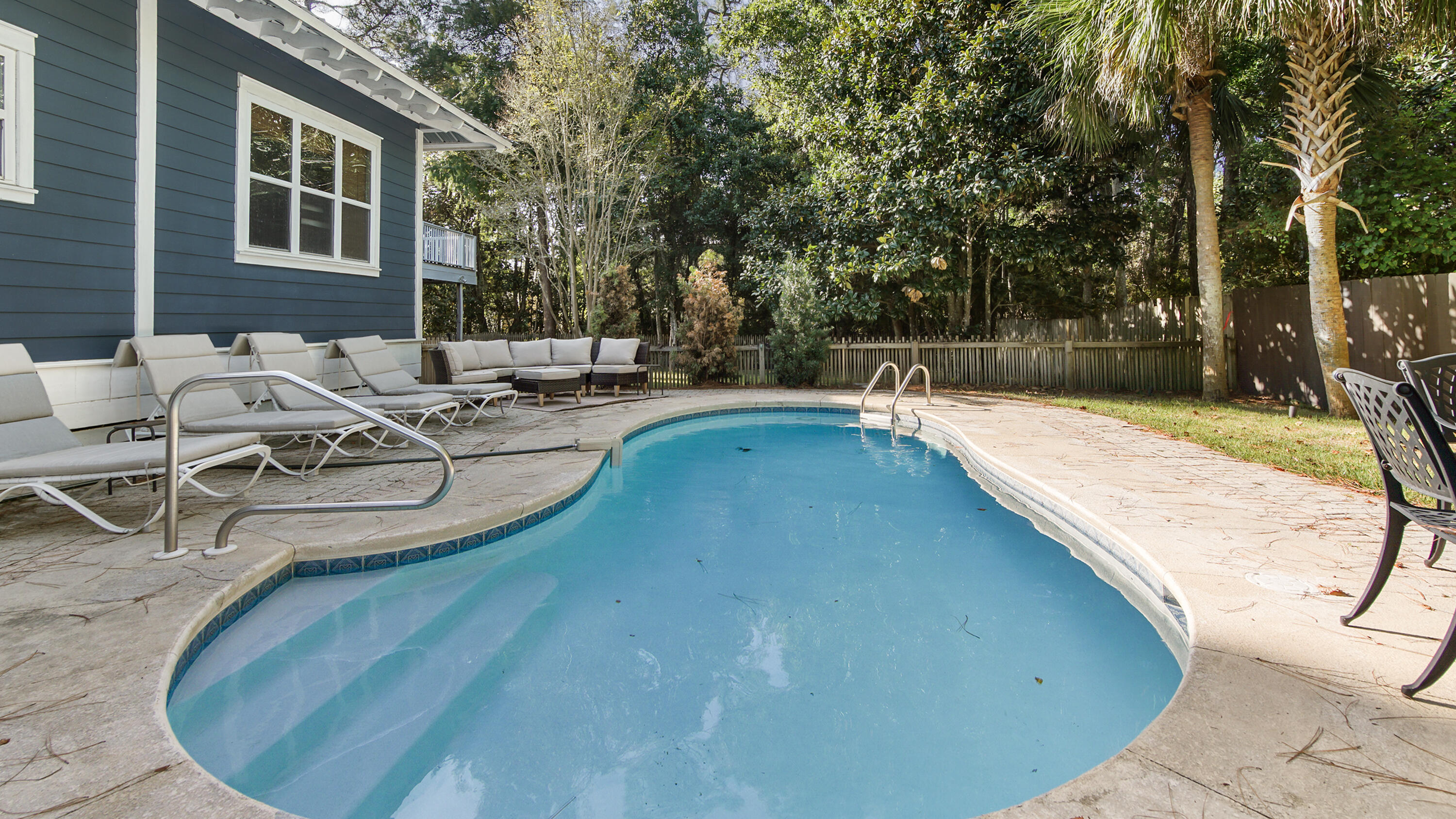 GULF SHORE MANOR - Residential