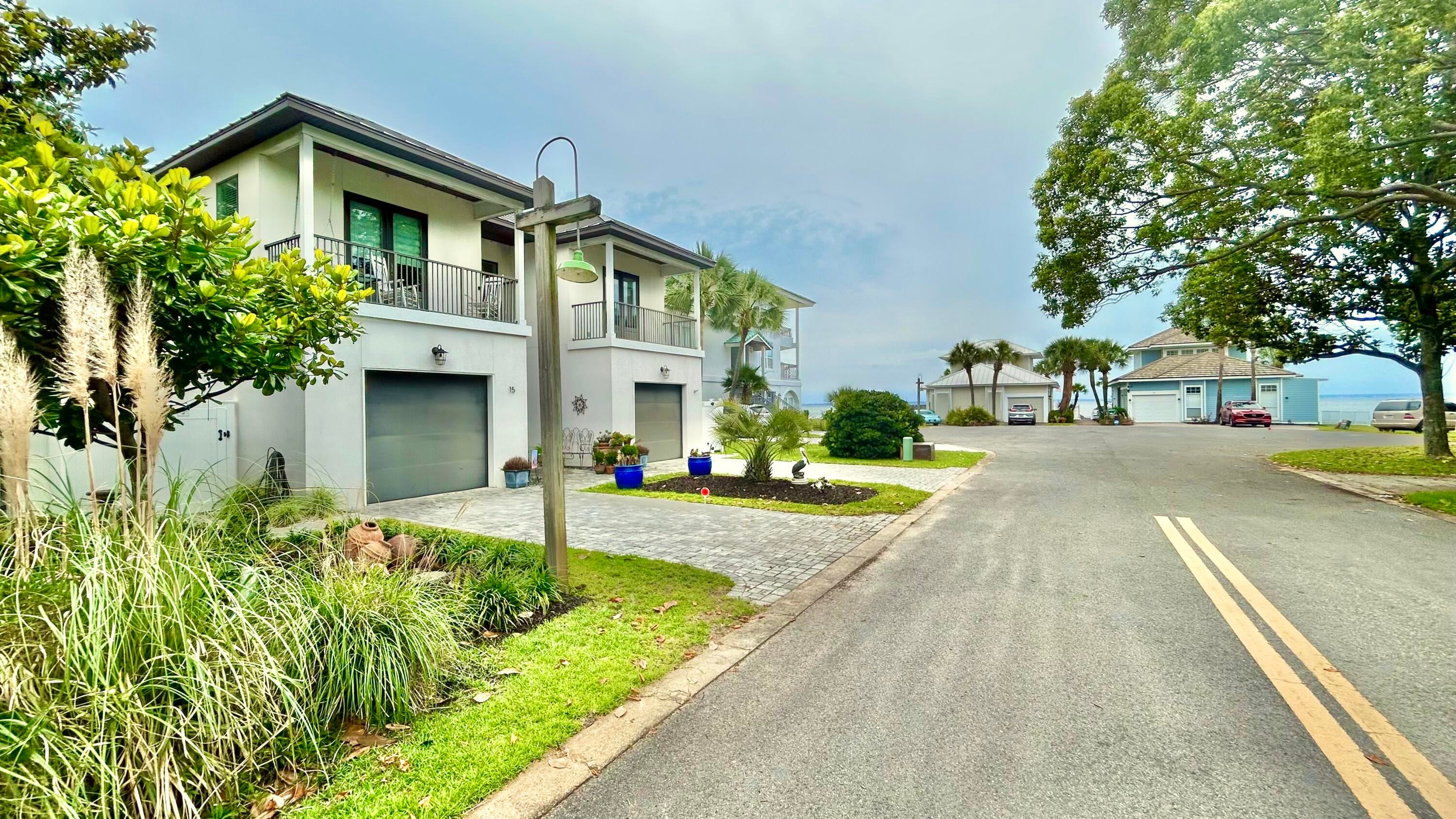 BAYSHORE GARDENS - Land