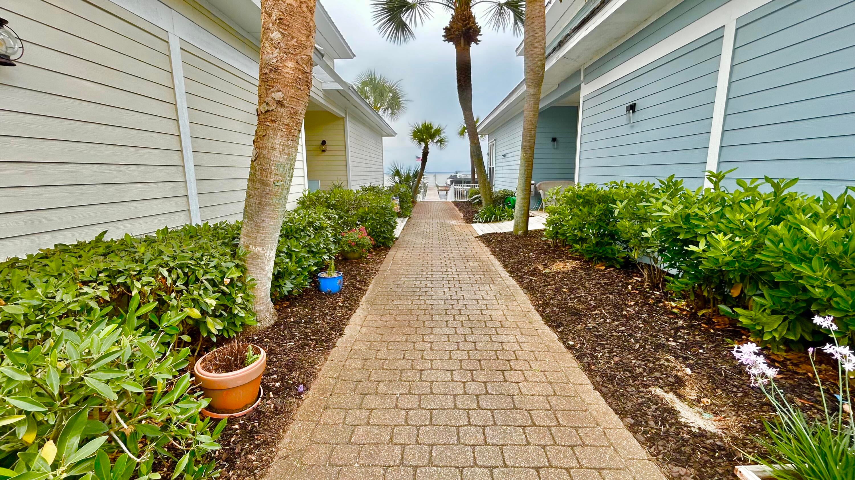 BAYSHORE GARDENS - Land