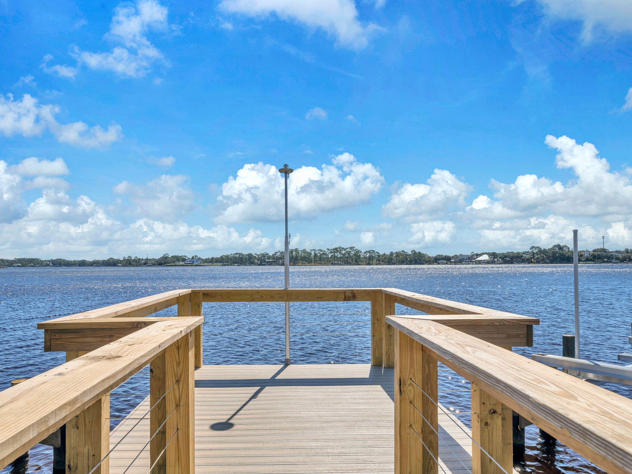 WILD HERON LAKESIDE LODGE - Residential