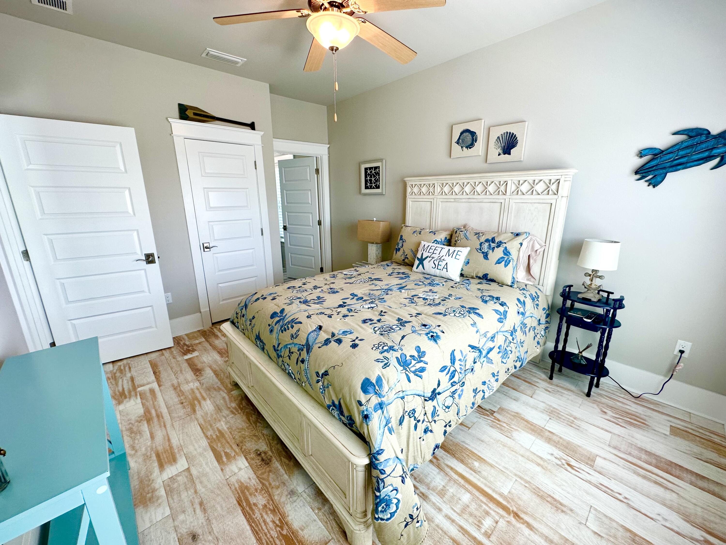 BY THE SEA - Residential