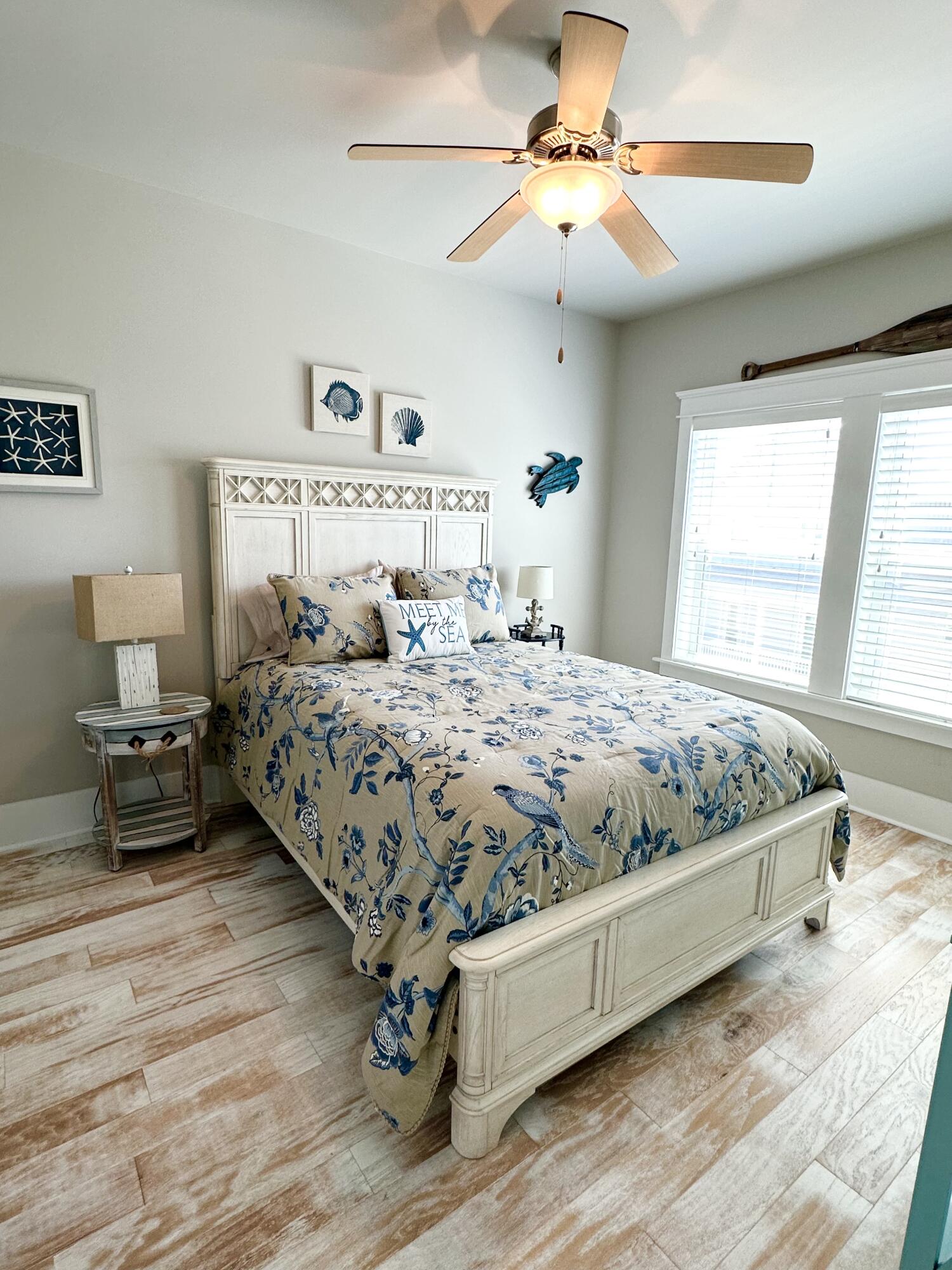 BY THE SEA - Residential