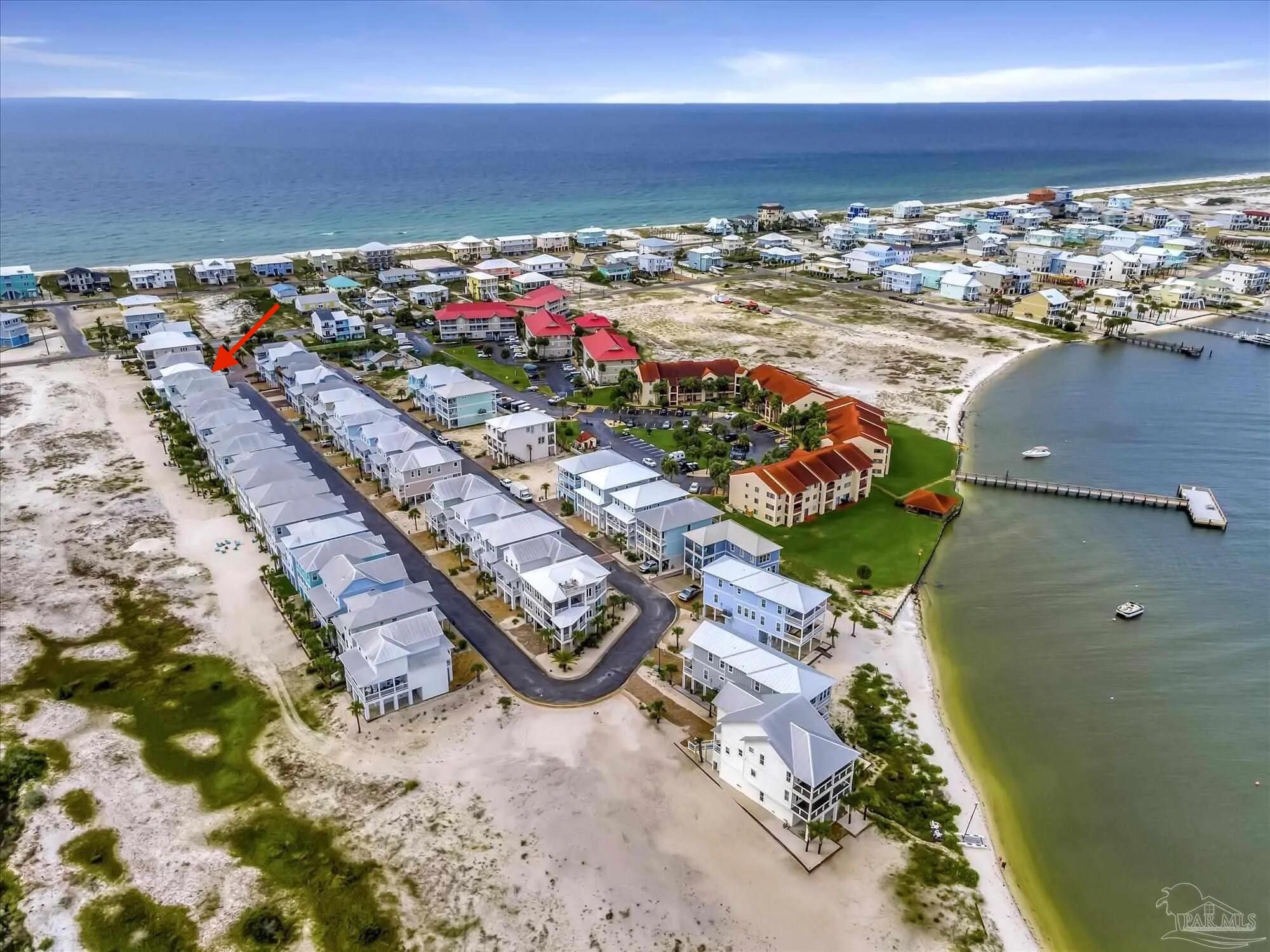 BY THE SEA - Residential