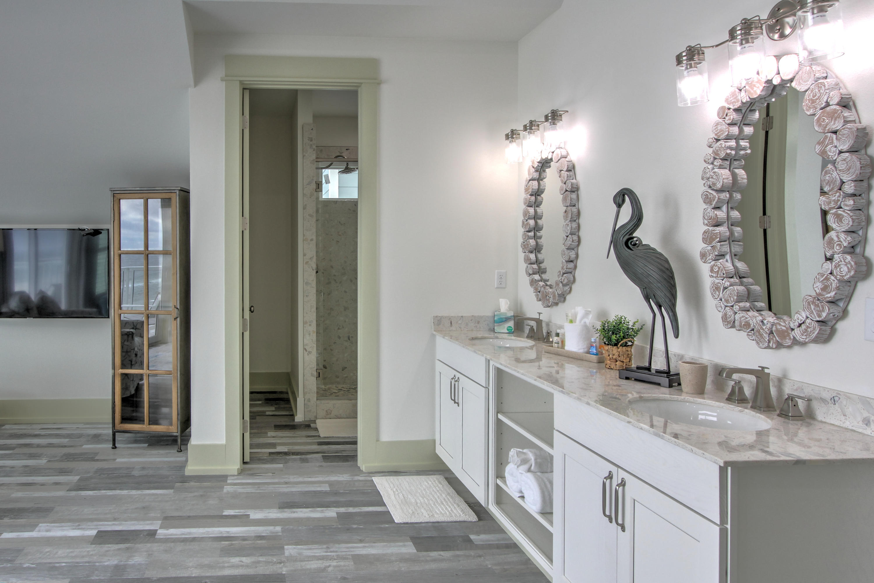 BELAIRE ESTATES - Residential