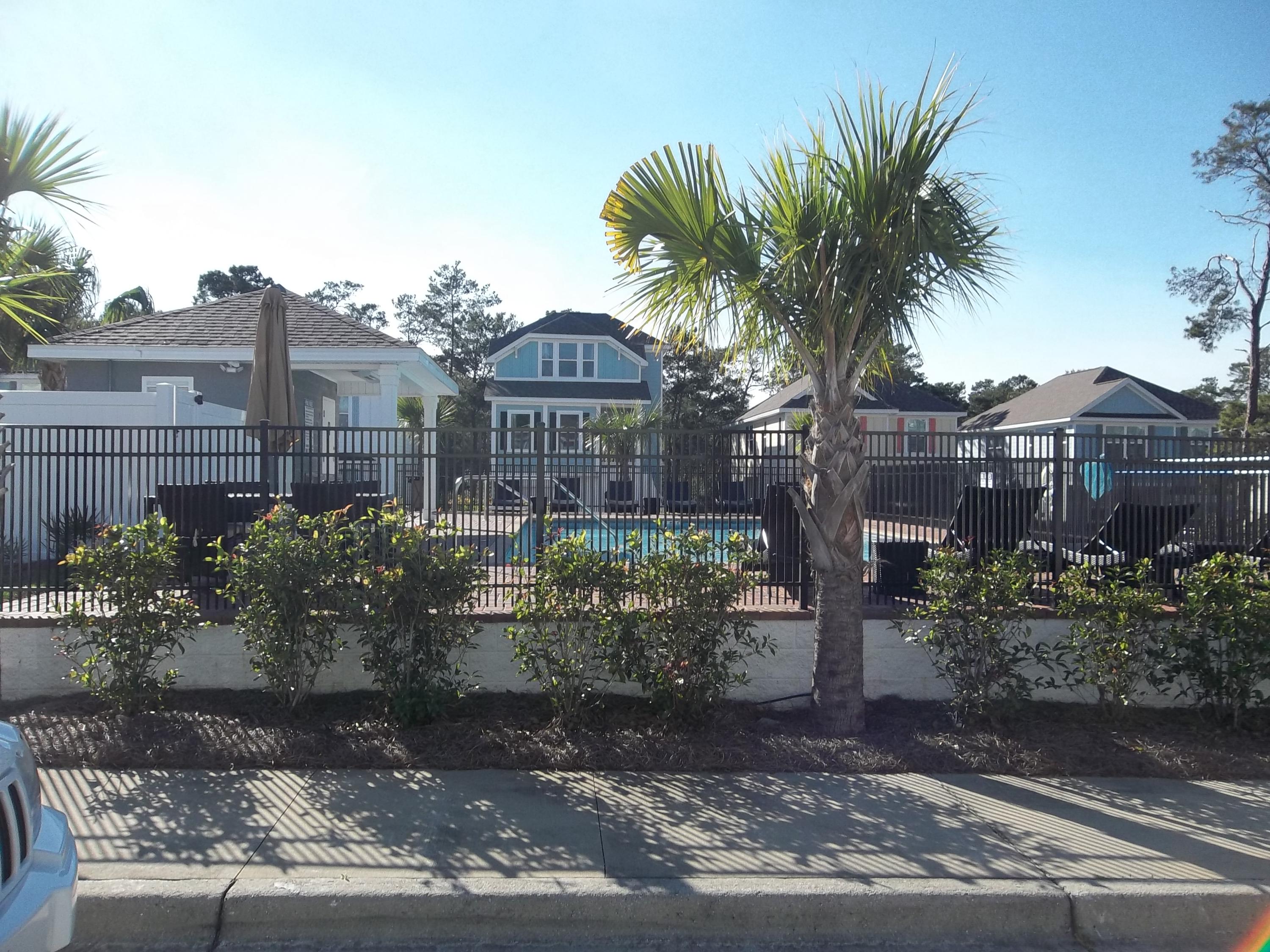 PINEWOOD PRESERVE - Residential