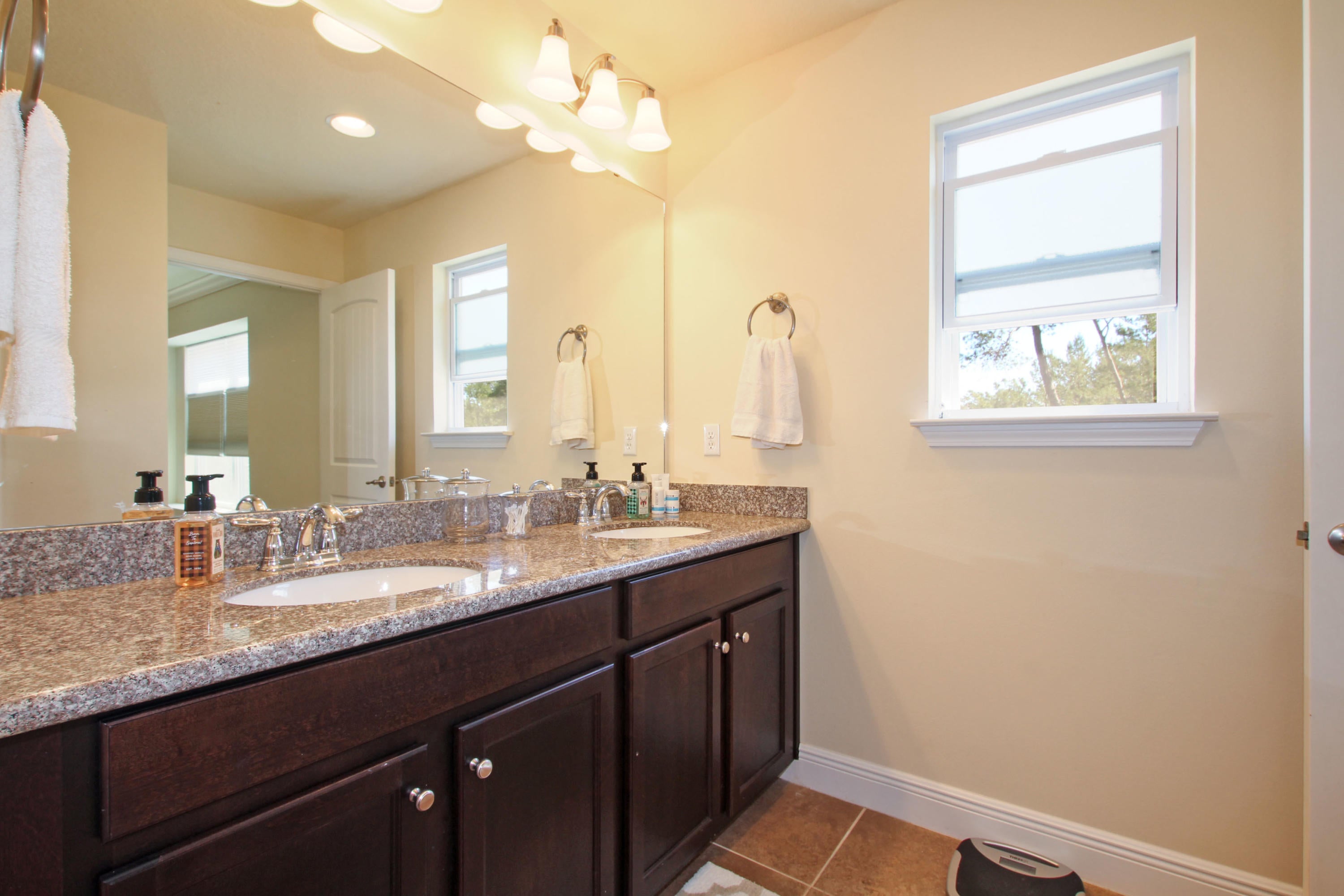 PINEWOOD PRESERVE - Residential