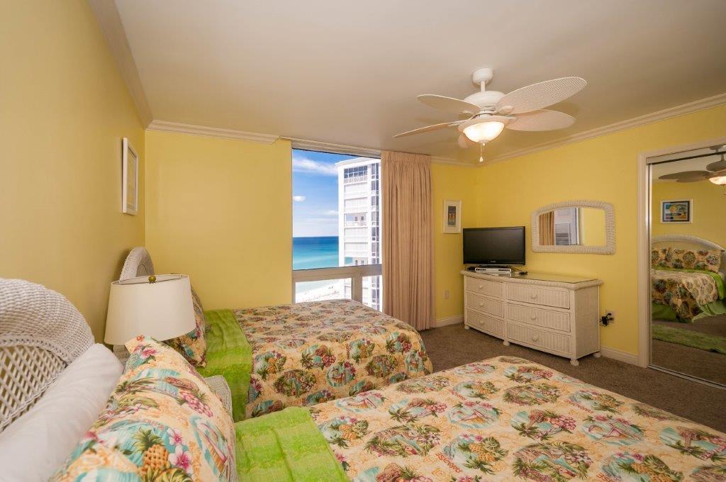 SHORELINE TOWERS 2 - Residential