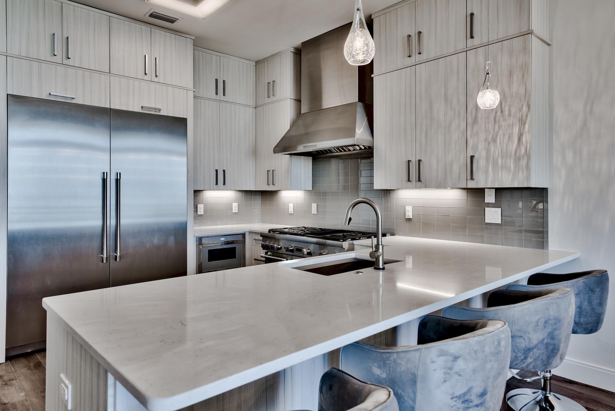 CREST DEVELOPMENT - Residential