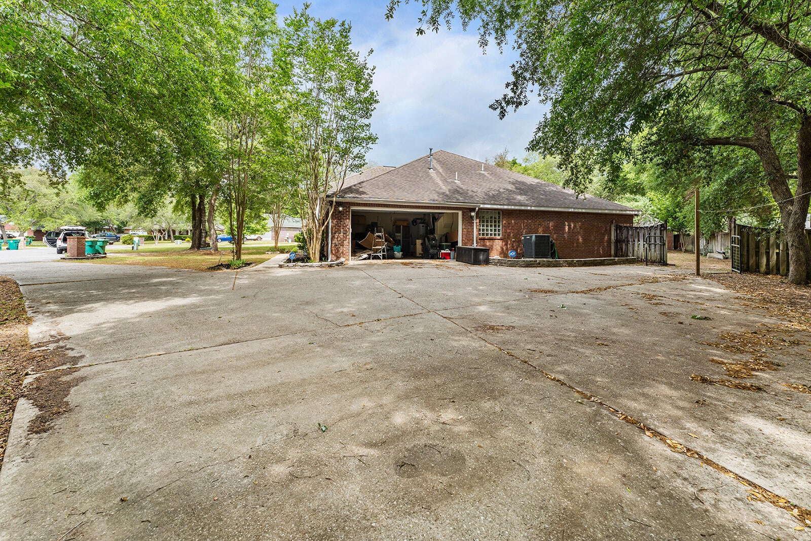 ROYAL OAKS S/D - Residential