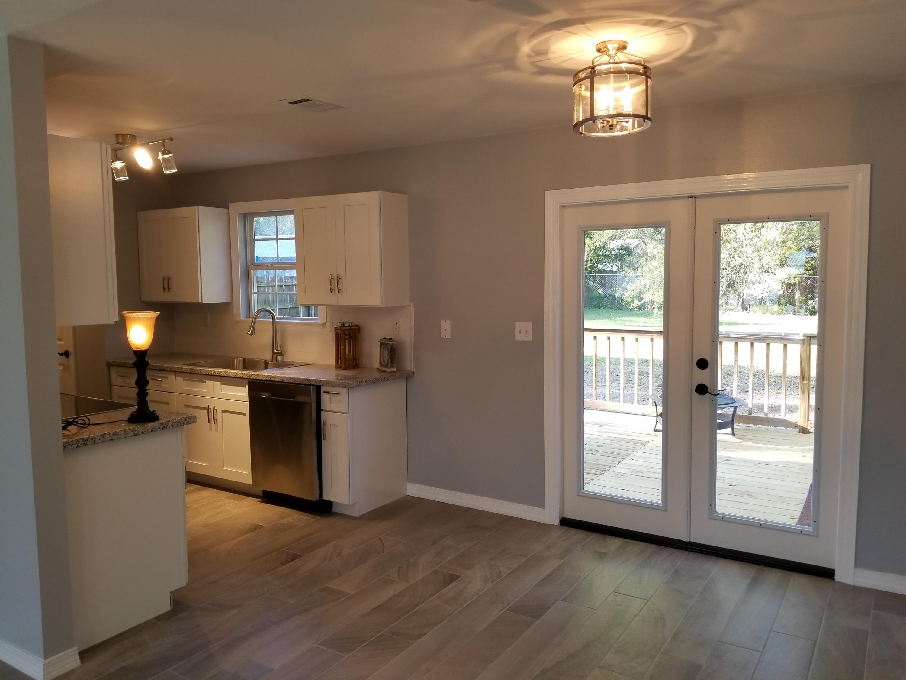 MORRIS ADDN TO CRESTVIEW - Residential