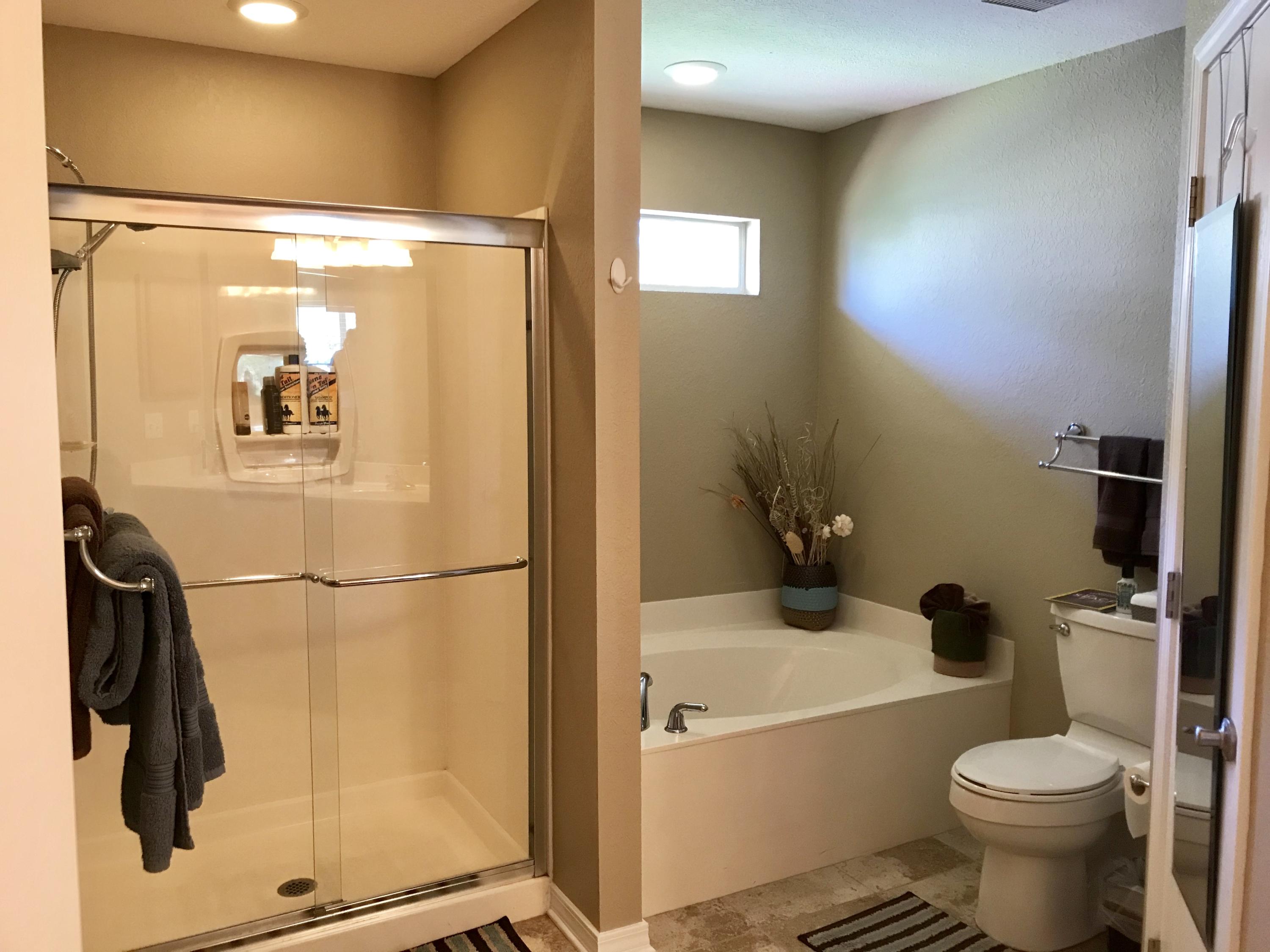 EMERALD LAKES PH 1 - Residential