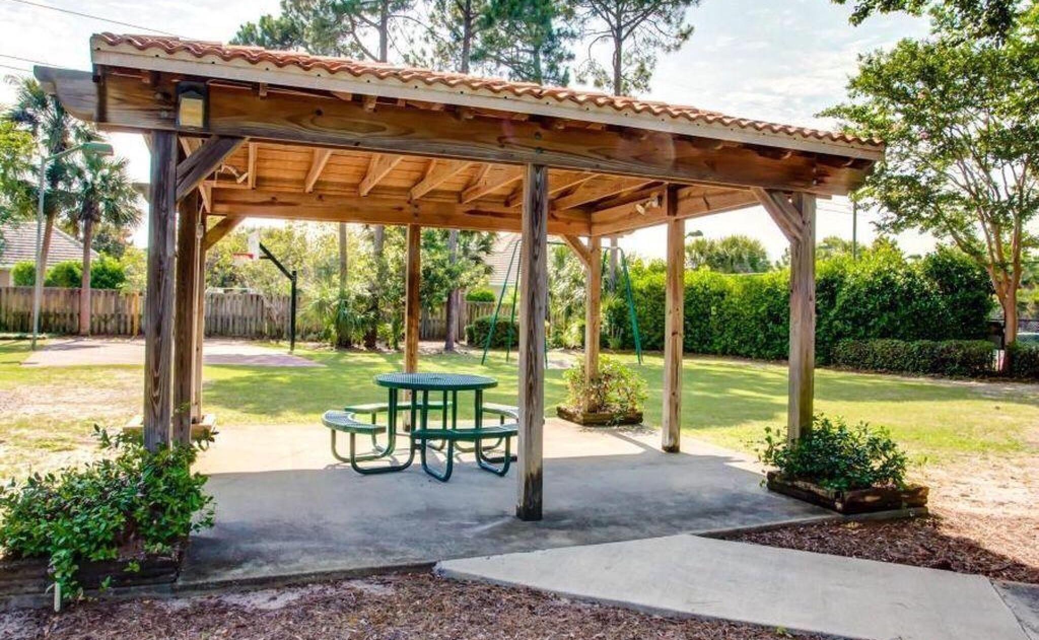EMERALD LAKES PH 1 - Residential