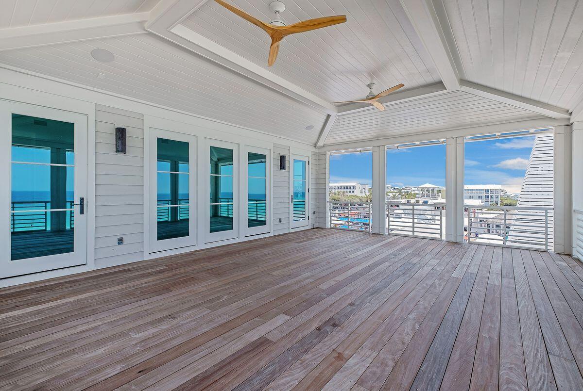 SEASIDE 12 - Residential