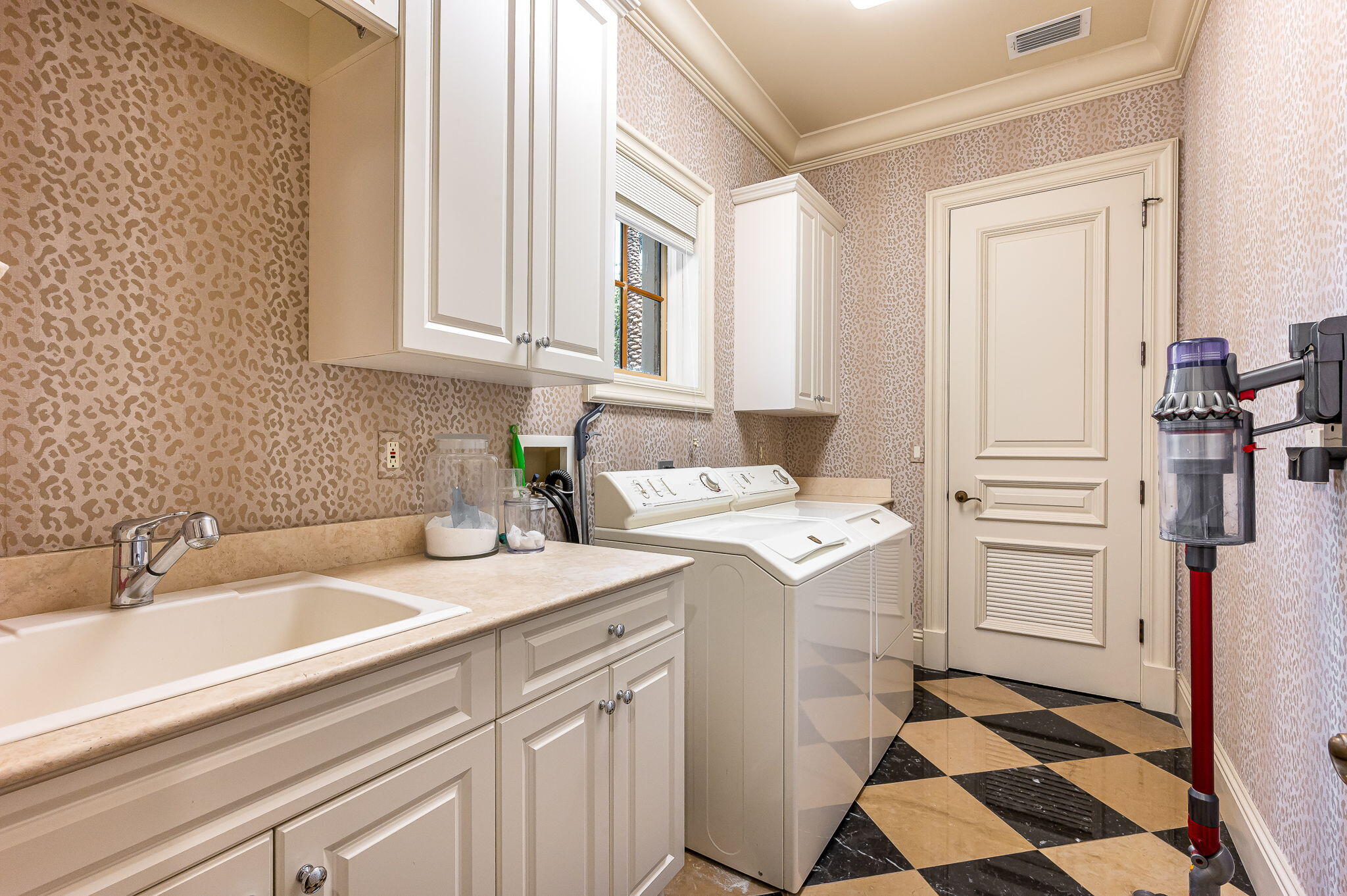 THE SANCTUARY - Residential