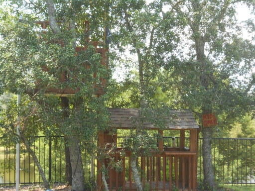 HAMMOCK BAY - Residential Lease