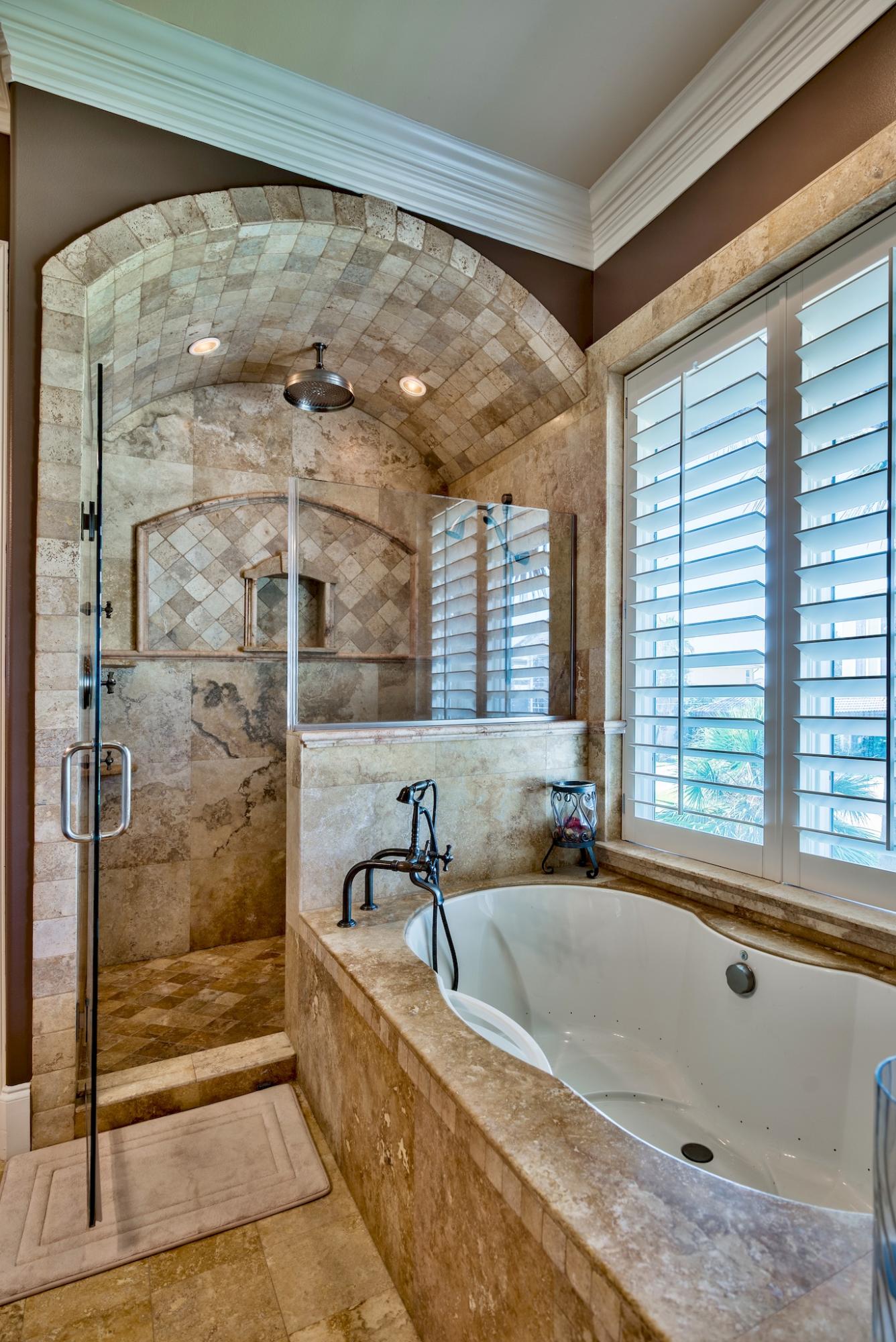HOLIDAY ISLE - Residential