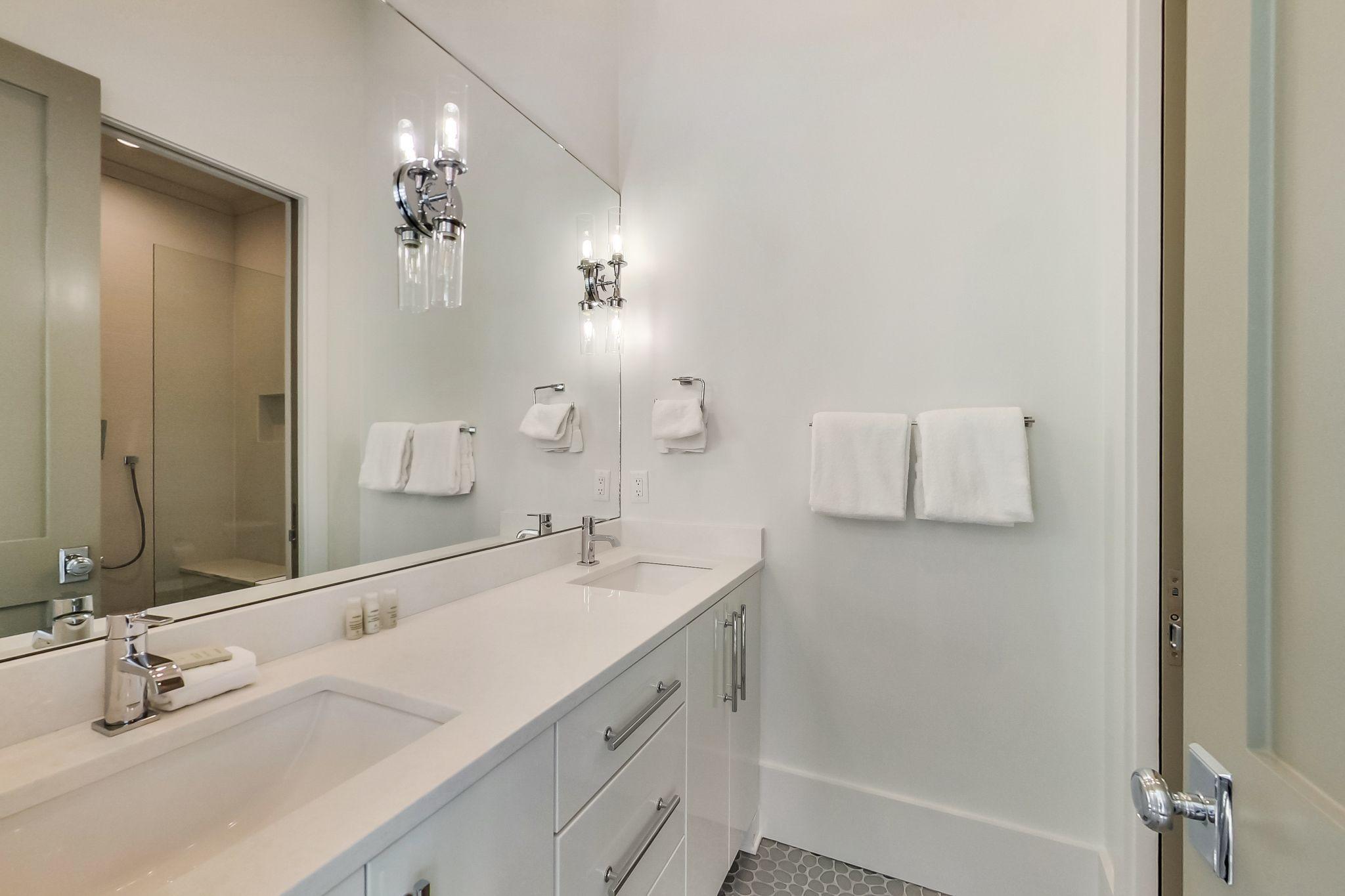 GULF SHORE MANOR - Residential