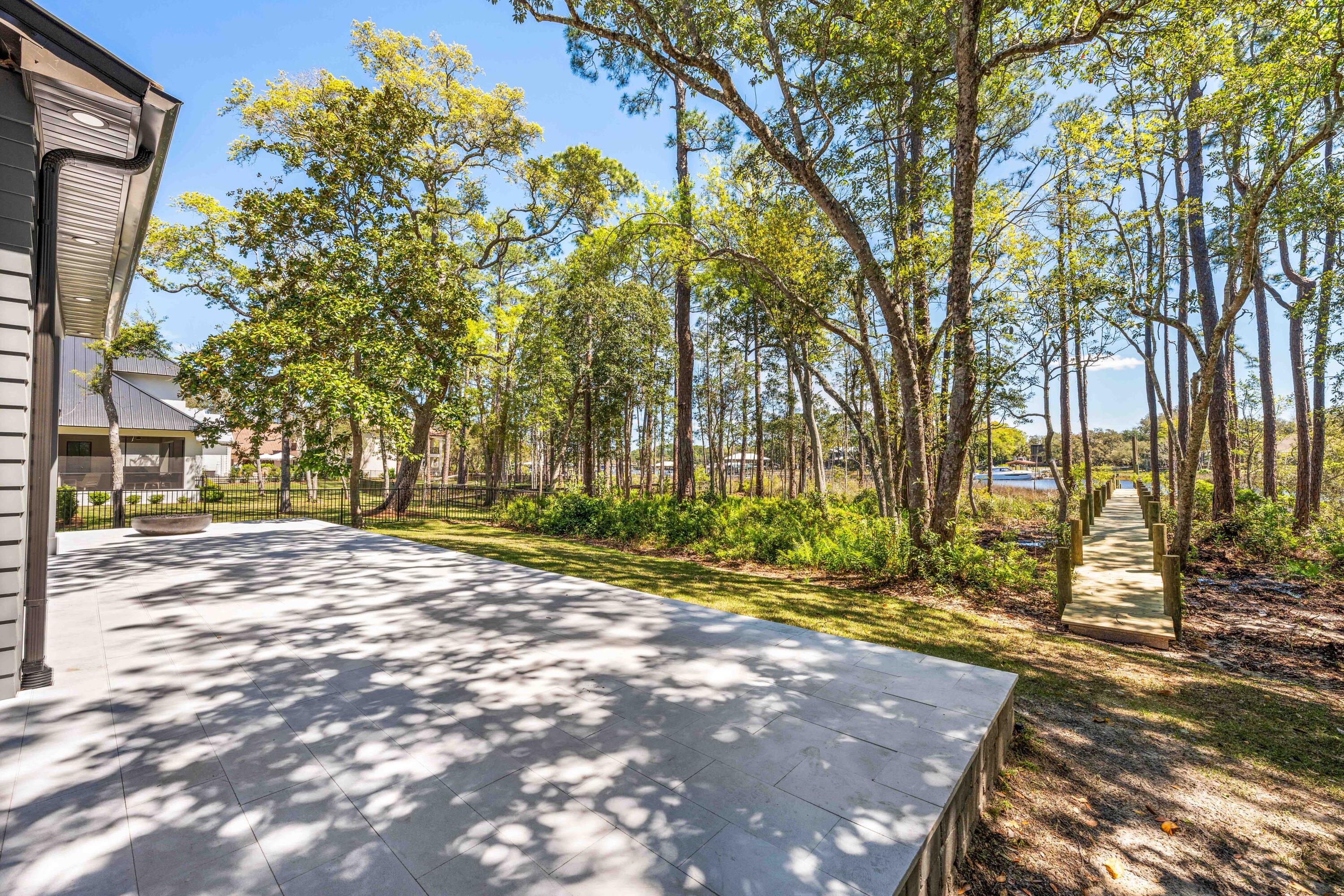 BOTANY BAYOU - Residential