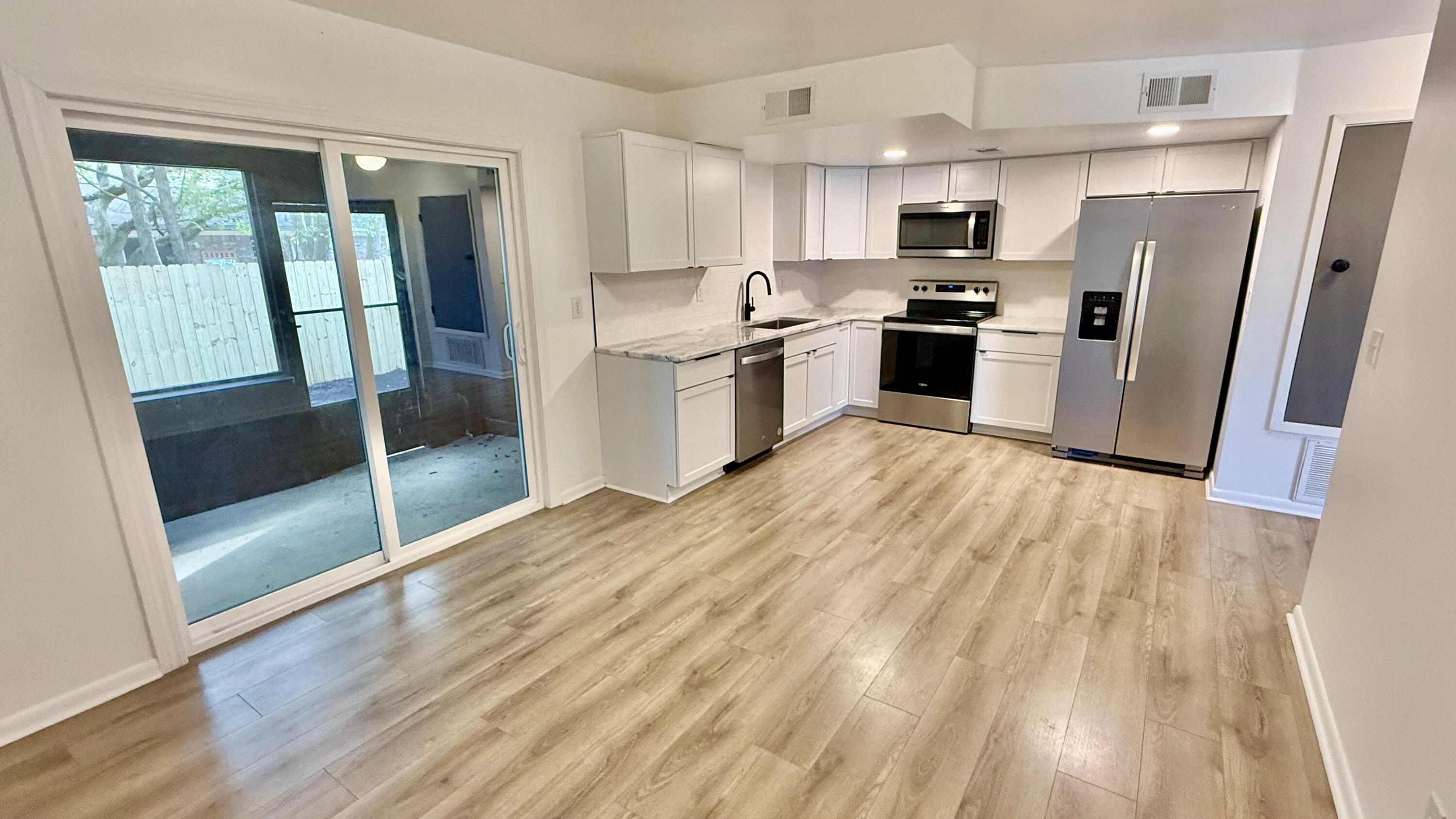VALENCIA ARMS - Residential